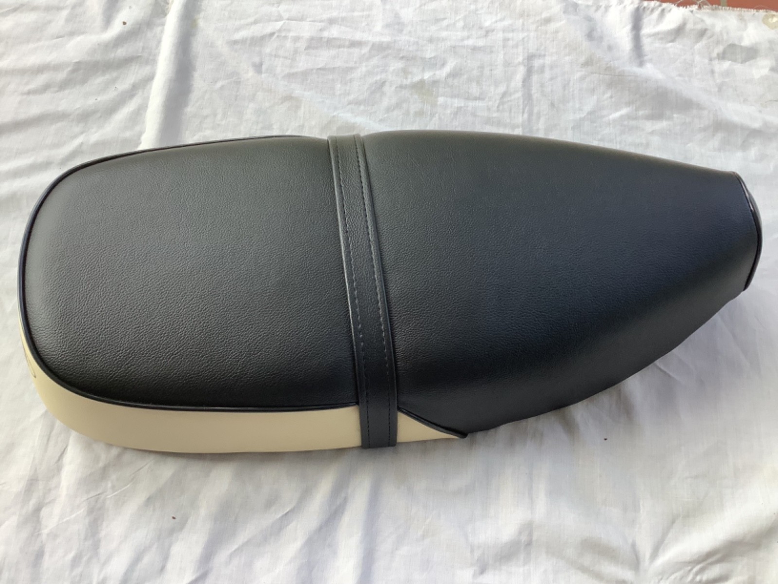 High Quality New SEAT COVER & Strap buckles fits 1980-1981 honda C70 Passport