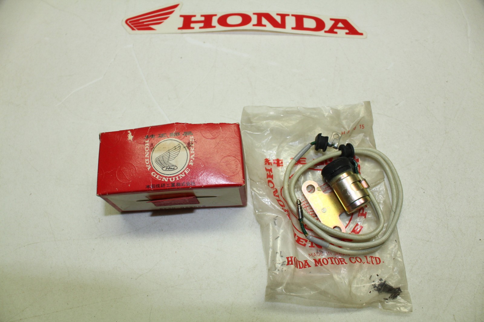 NOS Genuine Honda Condenser CA72 CA77 250/305 OEM # 30250-259-044