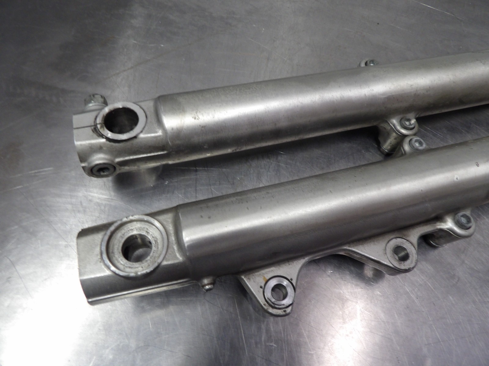 99 Harley-Davidson Dyna FXD forks / front end suspension 39mm / 33″ length
