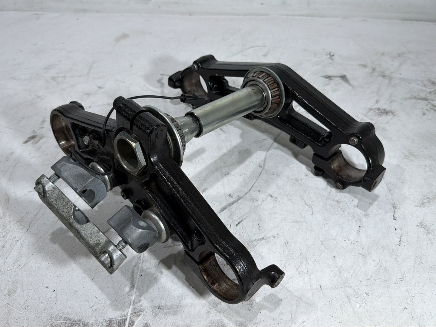 2014 Harley Electra Glide Touring Ultra OEM Front Fork Upper Lower Triple Tree