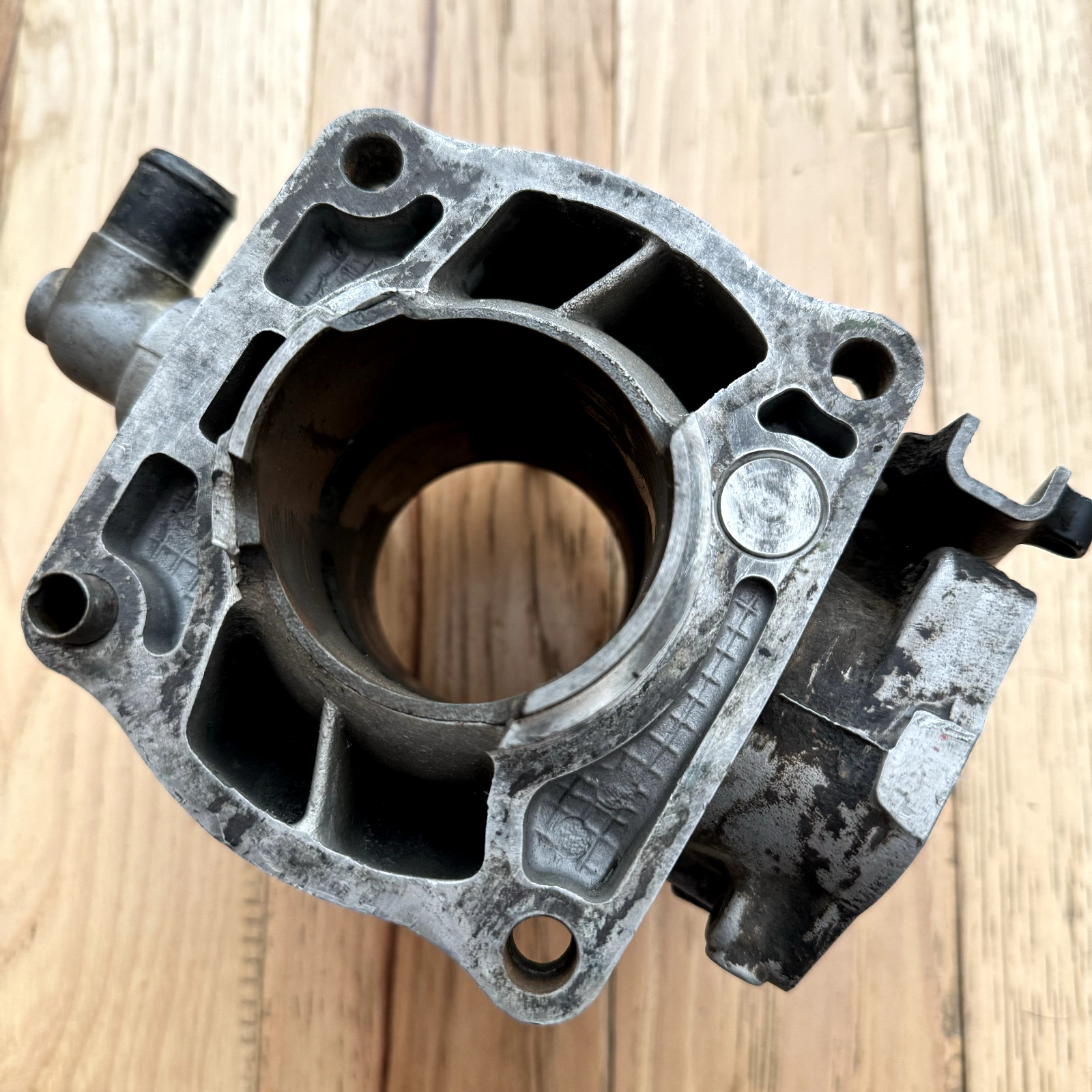 Damaged Bare 56mm Engine Cylinder For 1987 1988 1989 Honda CR125R CR125 Big Bore