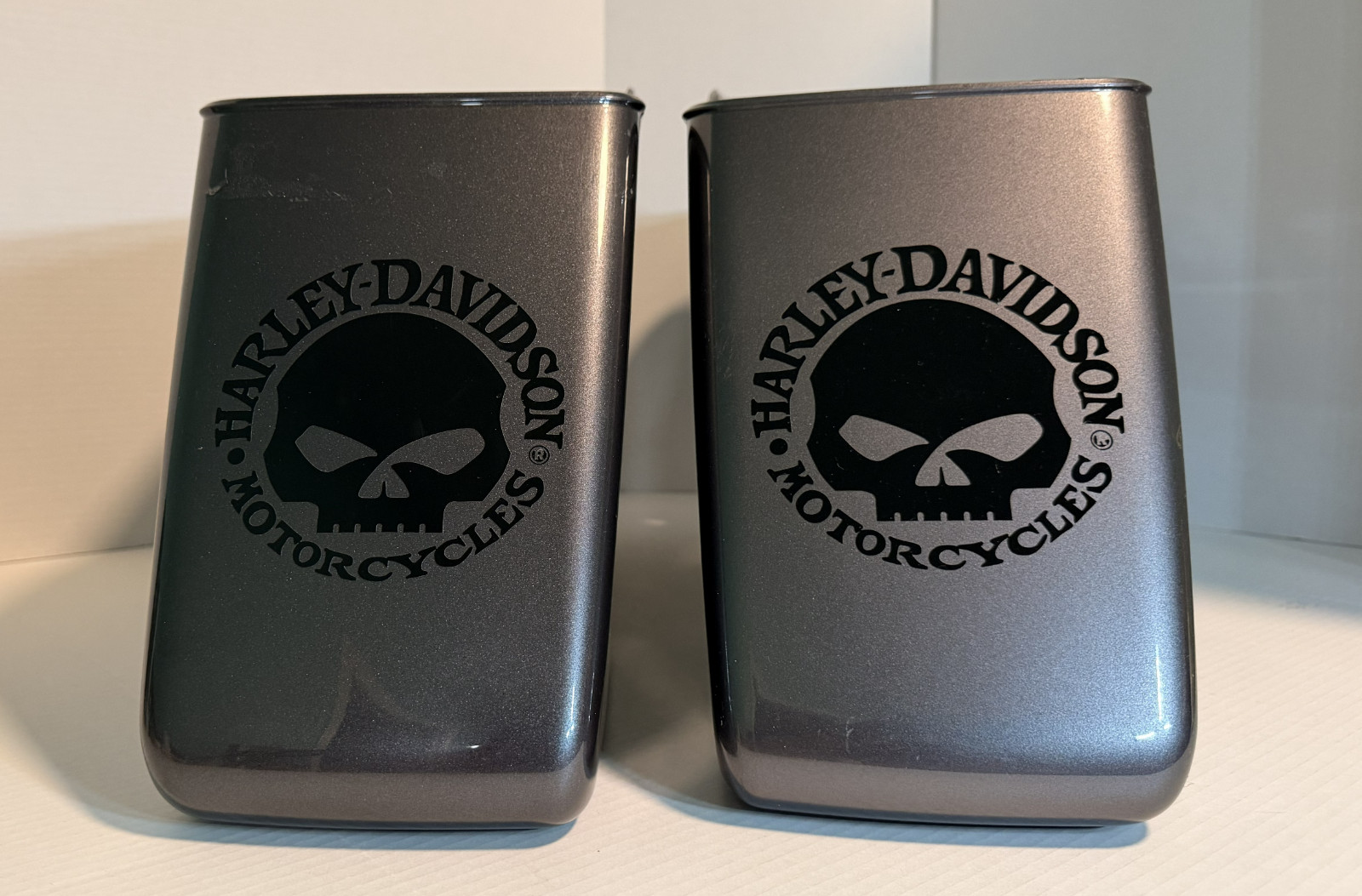 OEM 14-23 Harley touring Saddlebags with side covers – Charcoal Gray Pearl