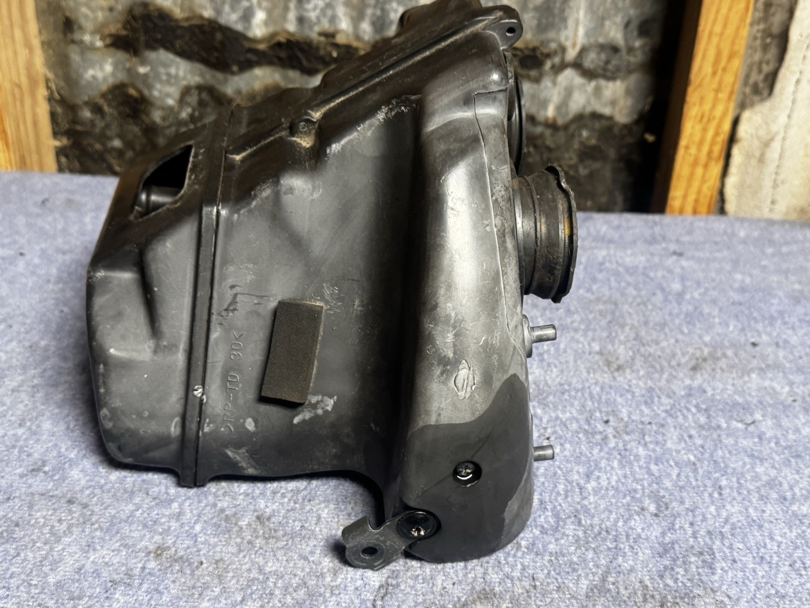 96-09 Kawasaki Vulcan 500 EN500C Complete Airbox Assembly