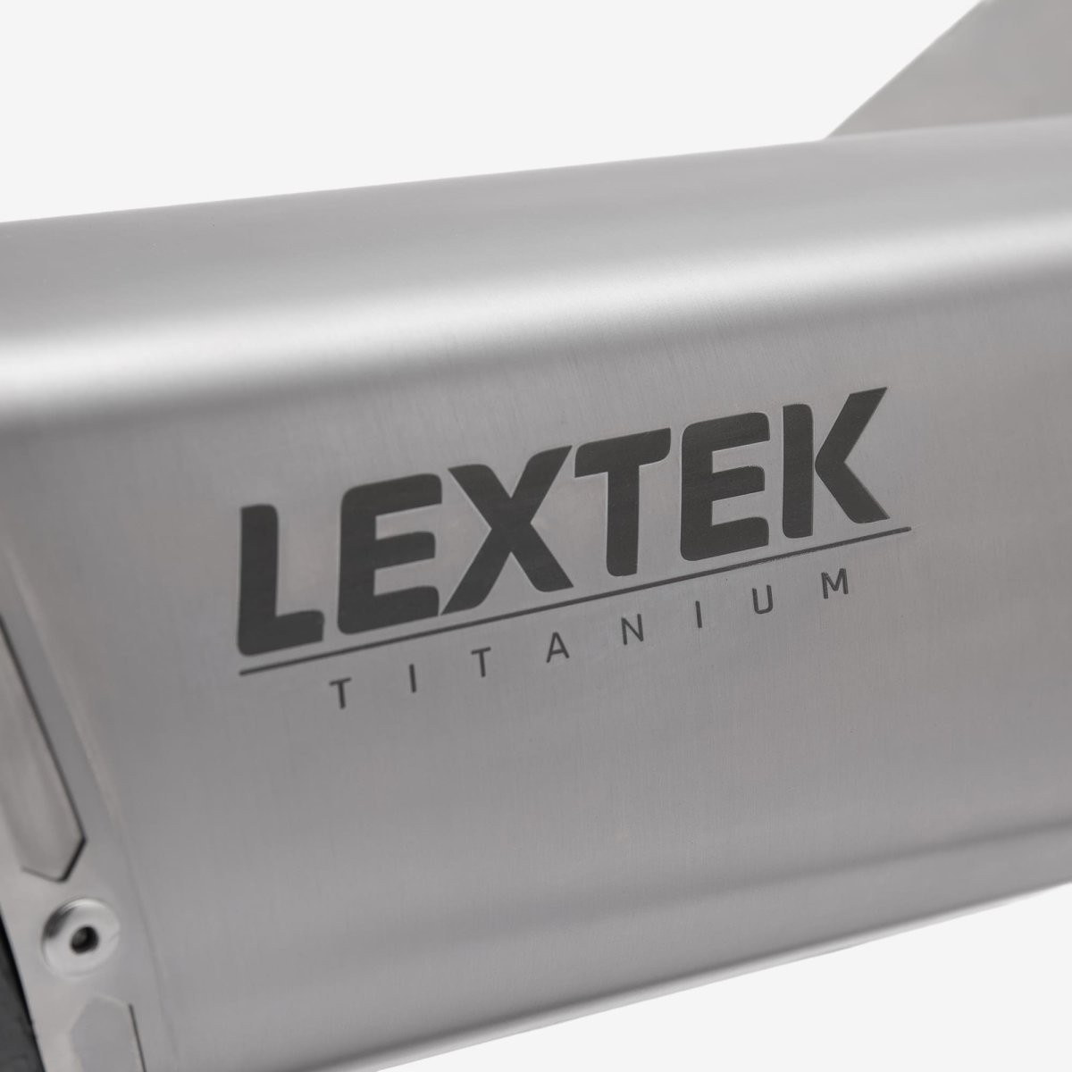 Lextek Titanium Exhaust Silencer for Yamaha YZF R6 (17-19) 60mm Multicoloured