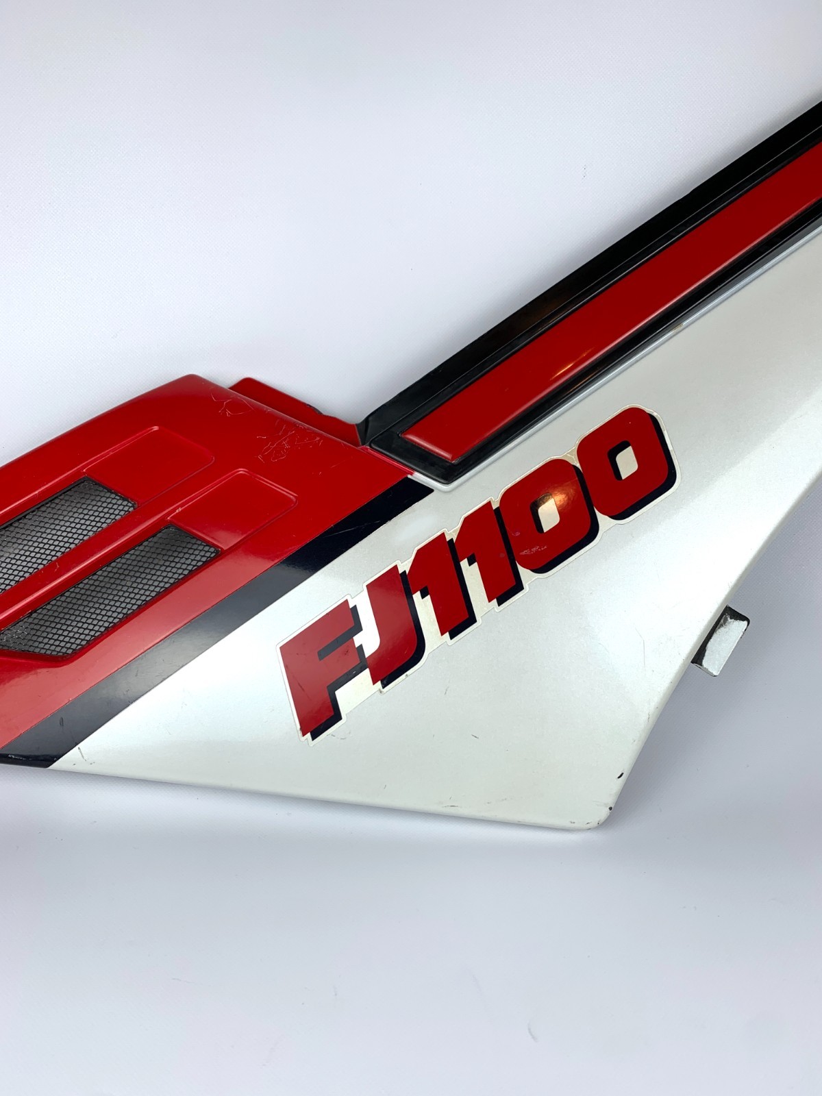 Yamaha FJ1100 1984 85 Left Side Cover Cowl Fairing Plastic Body Panel Red White