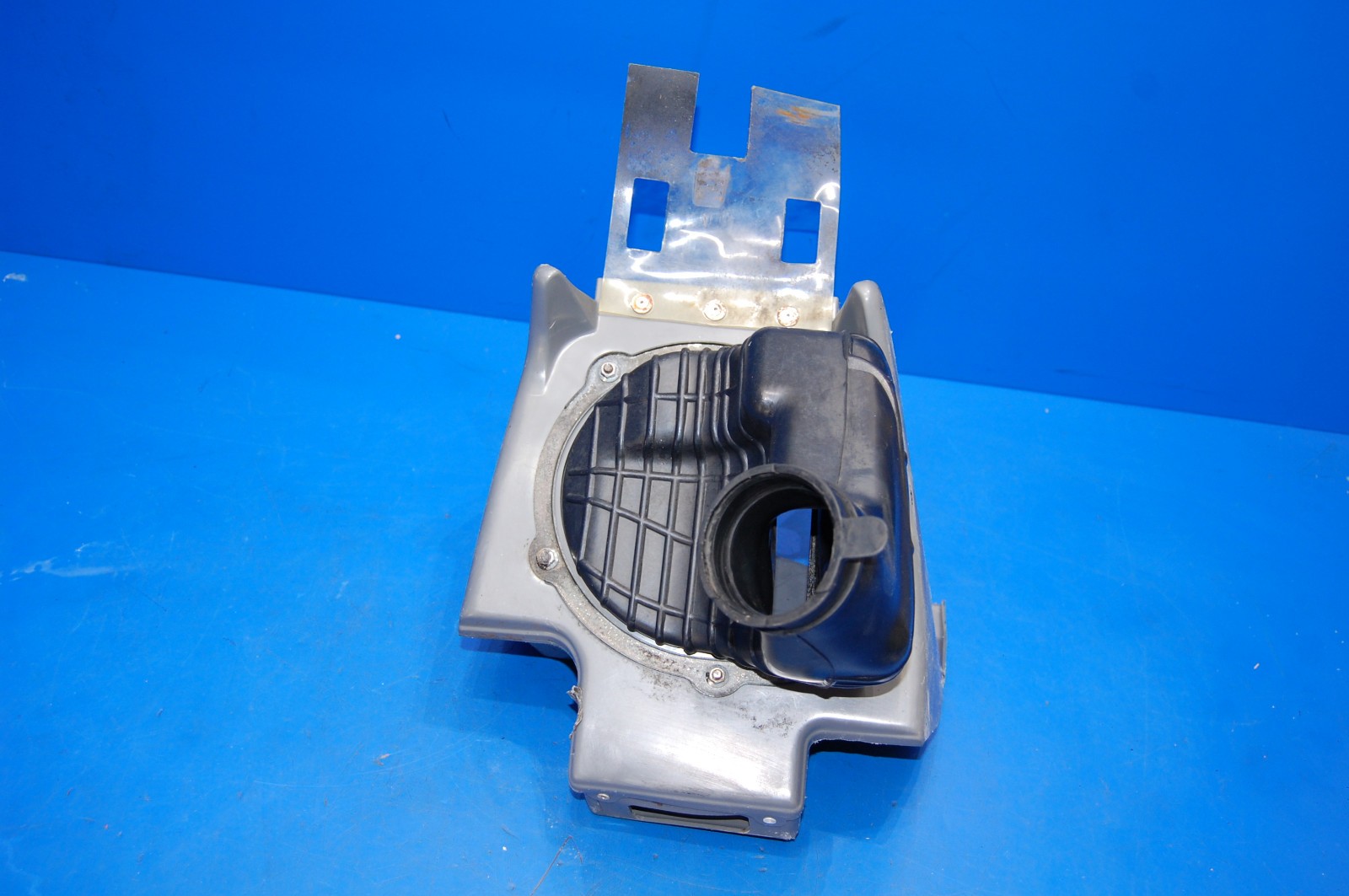 1998 94-98 KX125 OEM AIR CLEANER BOX CASE INTA BASE FILTER HOUSING 11011-1446-RG