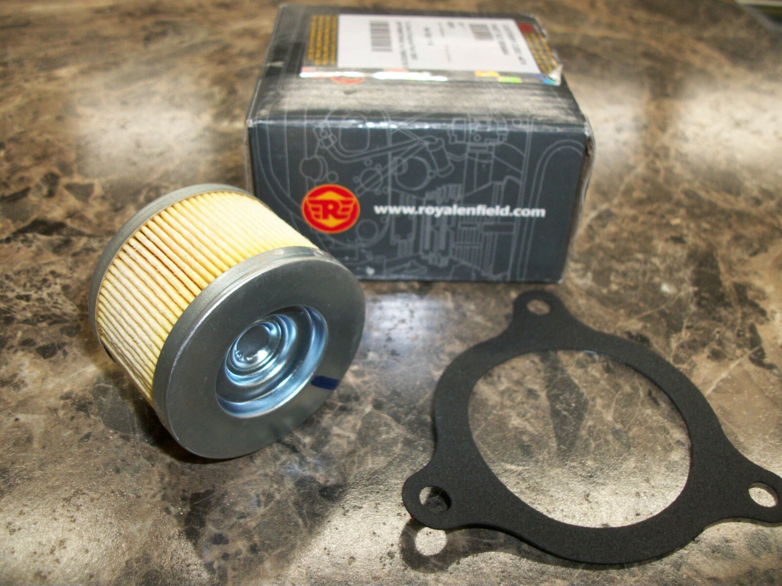 Royal Enfield Himalayan 411cc oil filter with Gasket OEM # 888464