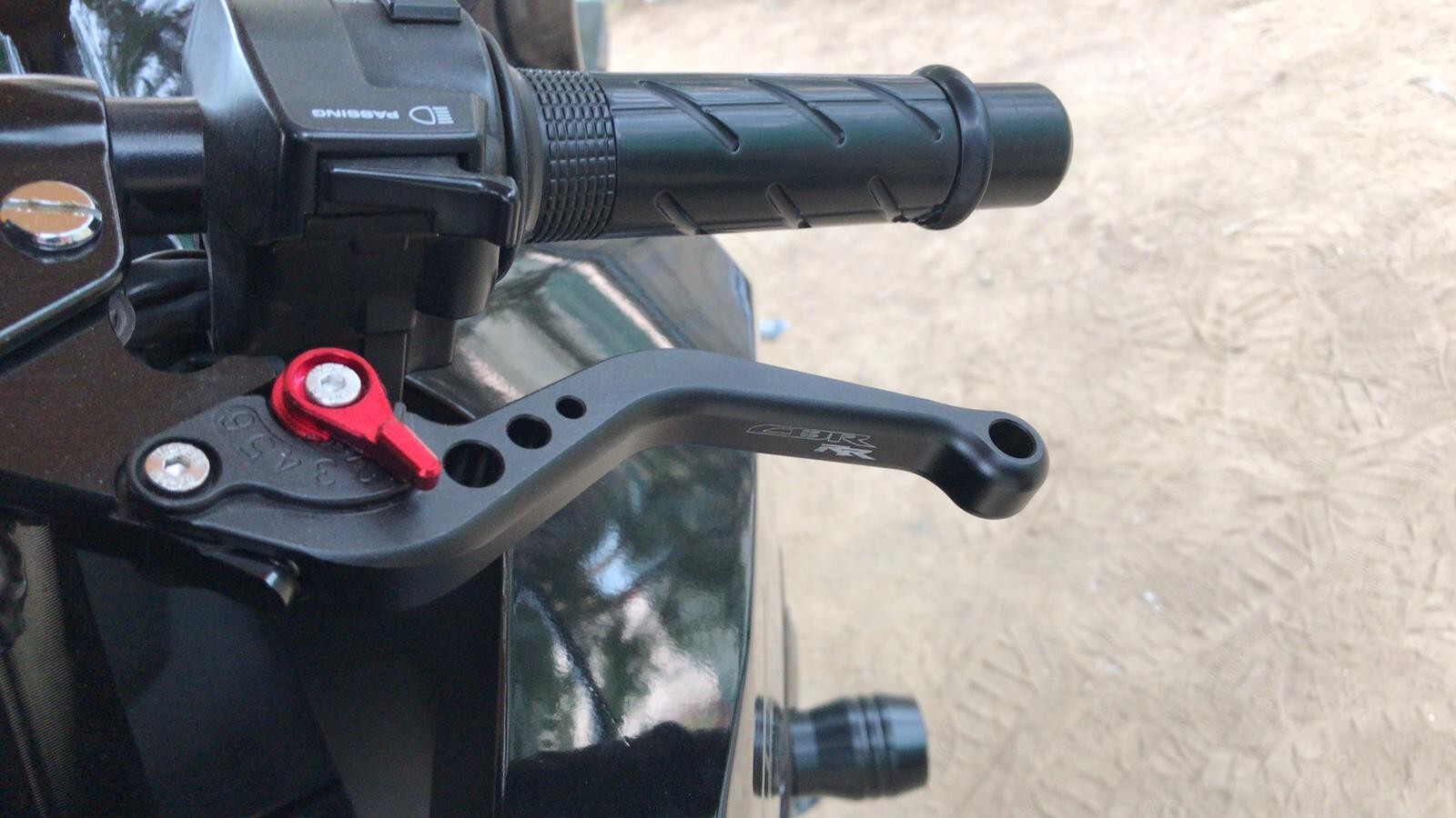 CNC Short Brake Clutch Levers For HONDA CBR600RR CBR1000RR CBR1000RR-R Black
