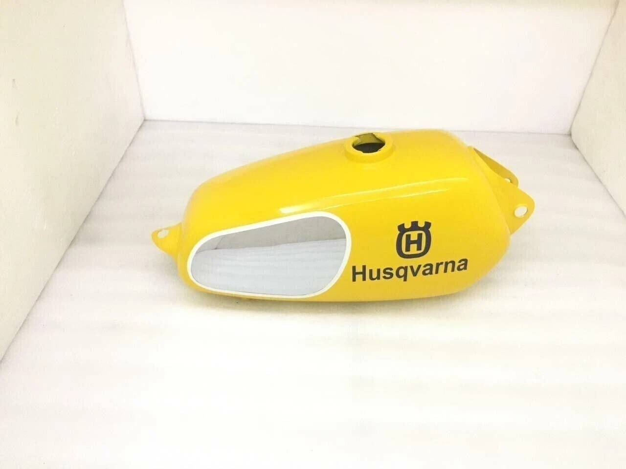HUSQVARNA 1974 CR 250 WR 250 MAG Repro Alloy Polished & Yellow Painted Fuel Tank