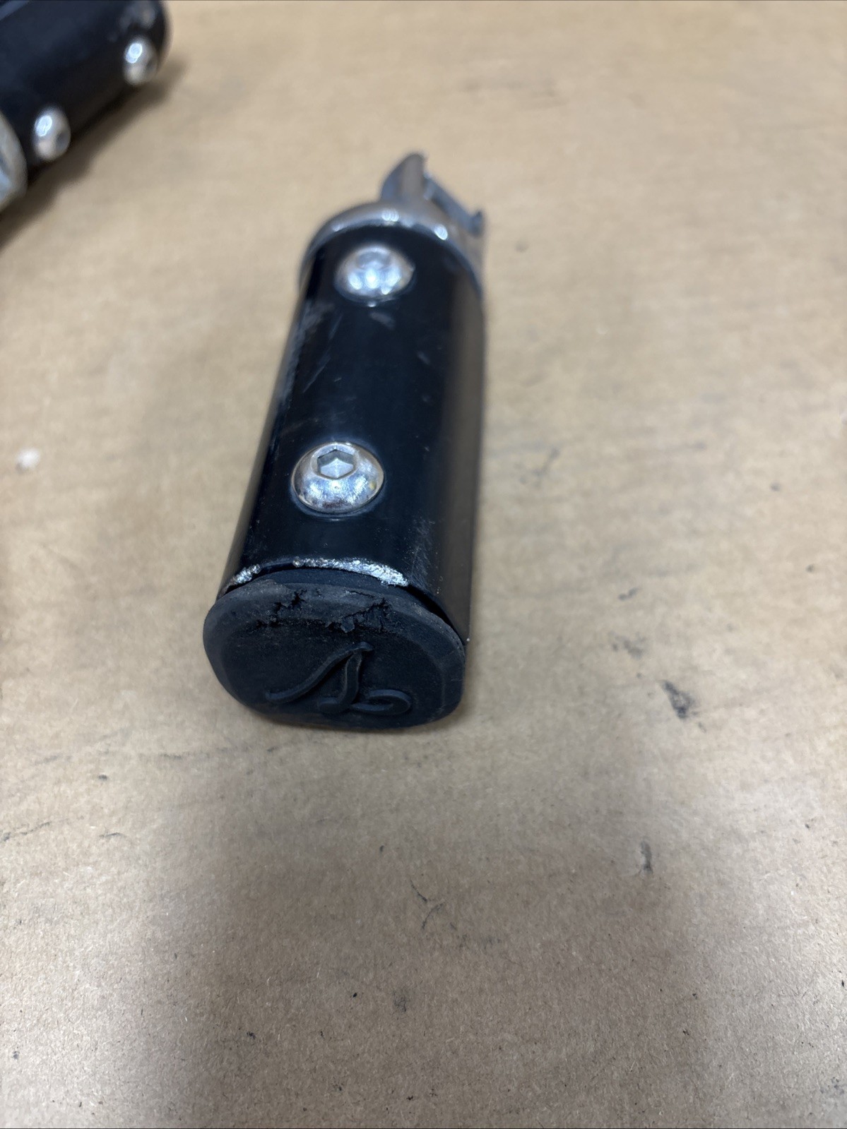 1999 Victory V92C Rear Left Passenger Foot Peg & Mount & Right Peg
