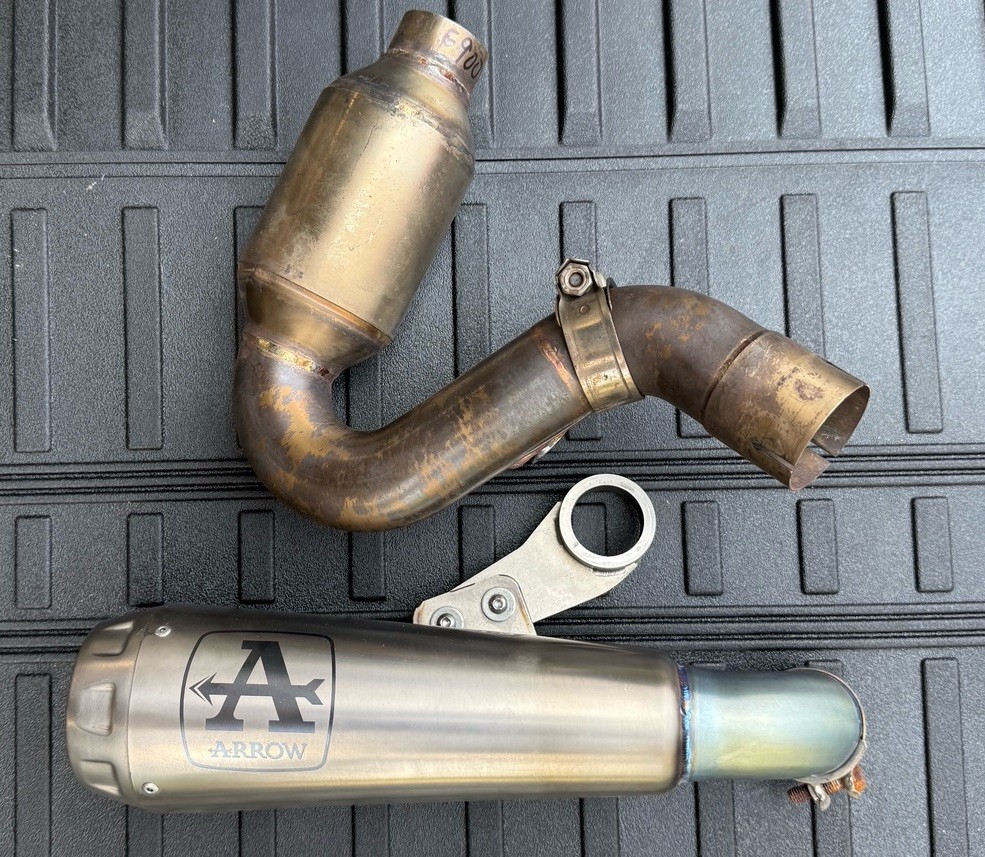 Arrow Exhaust For BMW F900R Complete w DB Killer Excellent Cond.