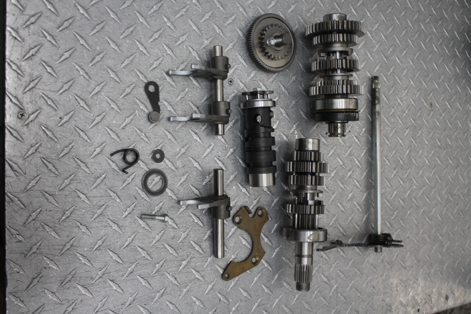 1981 HONDA CM400E ENGINE MOTOR TRANSMISSION TRANNY GEARS