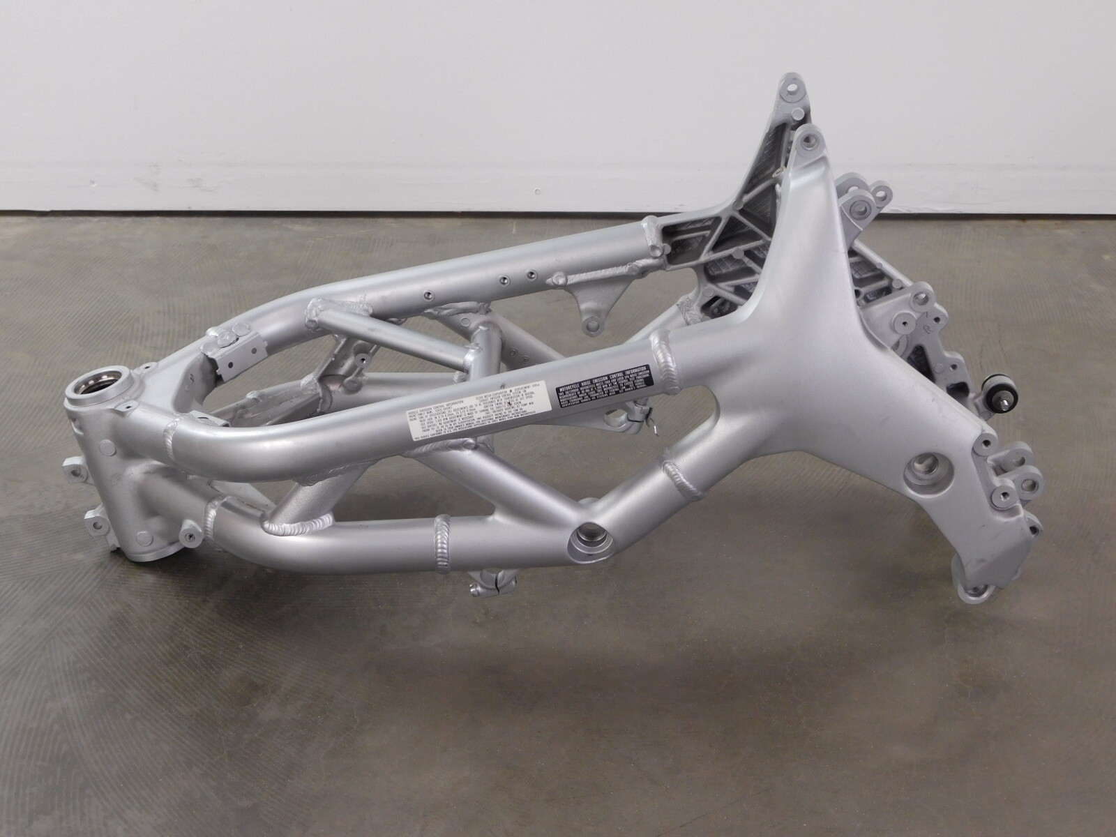 Main Frame ~ STRAIGHT Chassis! ~ GOOD 2 GO! Yes Sir!! 99-02 SV650 SV650S