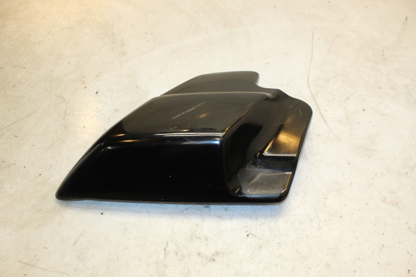 2001 Harley-Davidson Road King FLHRCI Side Cover Panel Cowl Fairing 66670-97A