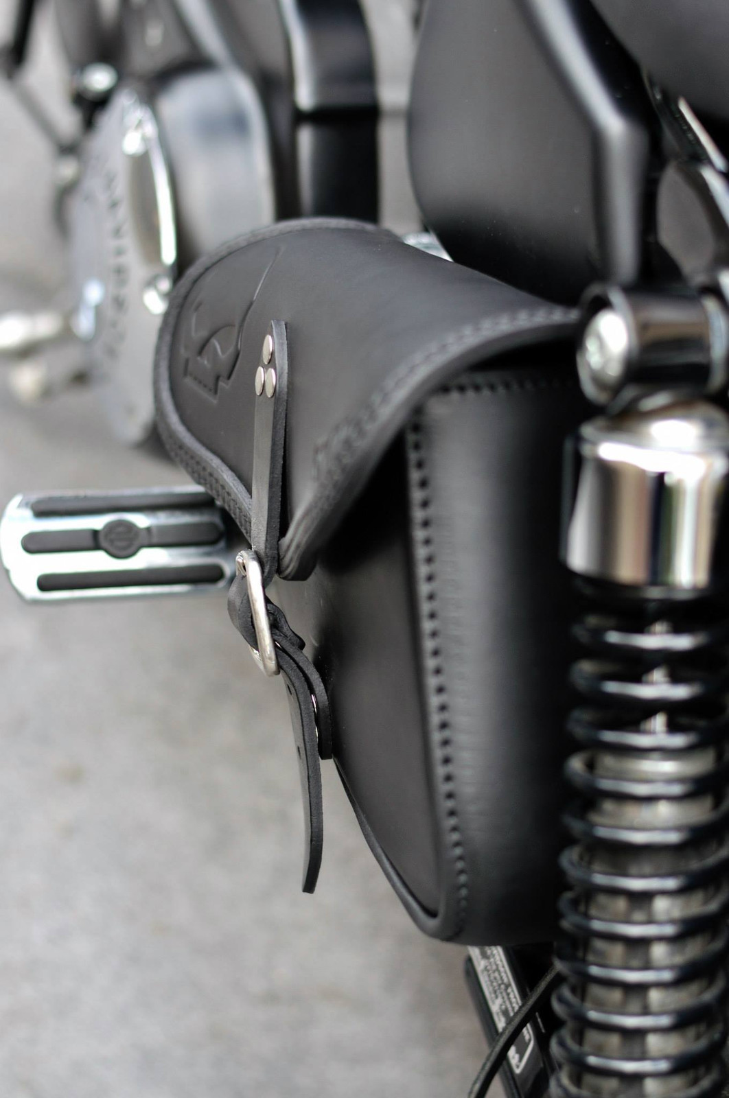 SADDLE BAGS LEFT&RIGHT SIDE FOR HARLEY DAVIDSON SPORTSTER MODELS ITALIAN QUALITY