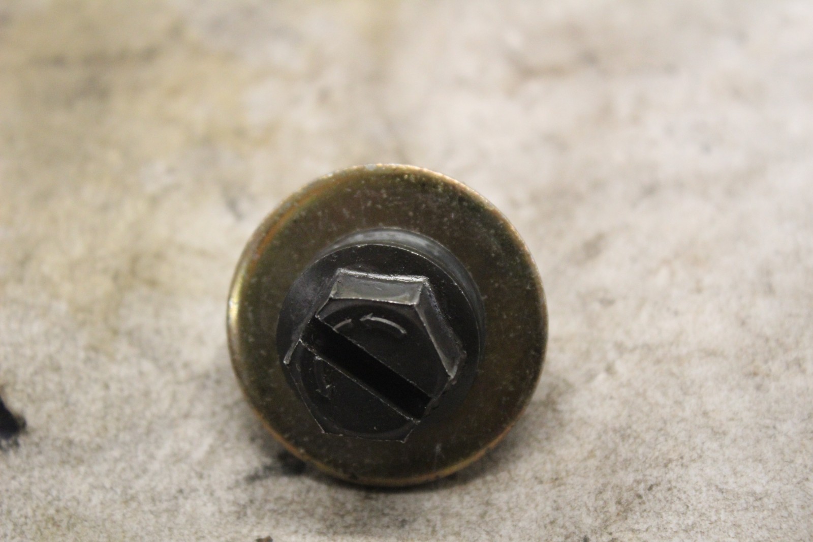 OUTER STARTING CLUTCH LEFT-HAND THREAD UBS BOLT 12X30 W/ WASHER 90005-MCA-000 20