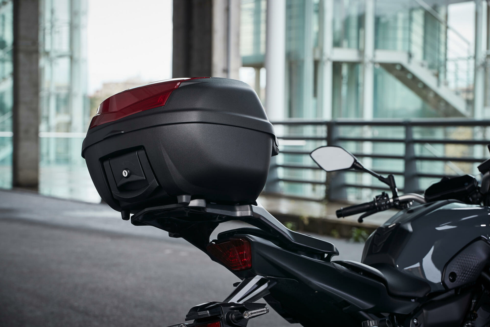 Genuine Yamaha MT-07 all years – 39l Top Box Luggage Kit