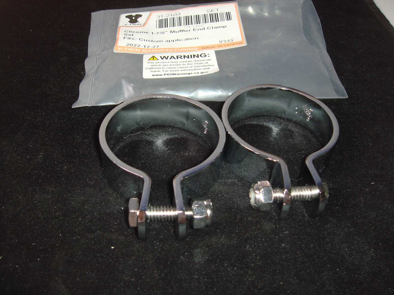 Harley Muffler End Clamp Set 2 Chrome 1-7/8″ Inlet W/ Hardware V-Twin 31-2103 Q3