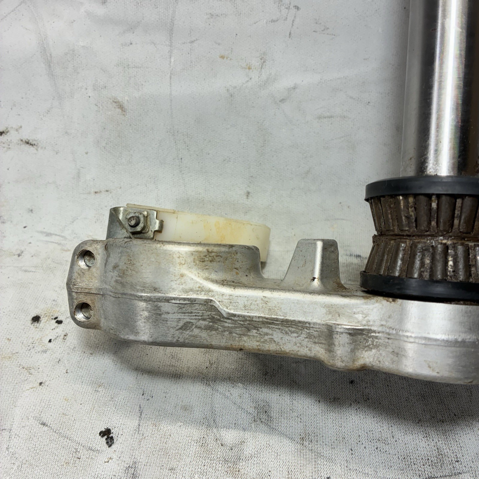 1998 – 2005 Kawasaki KX80 05 KX85 KX100 Steering Stem Triple Tree Clamp Assembly