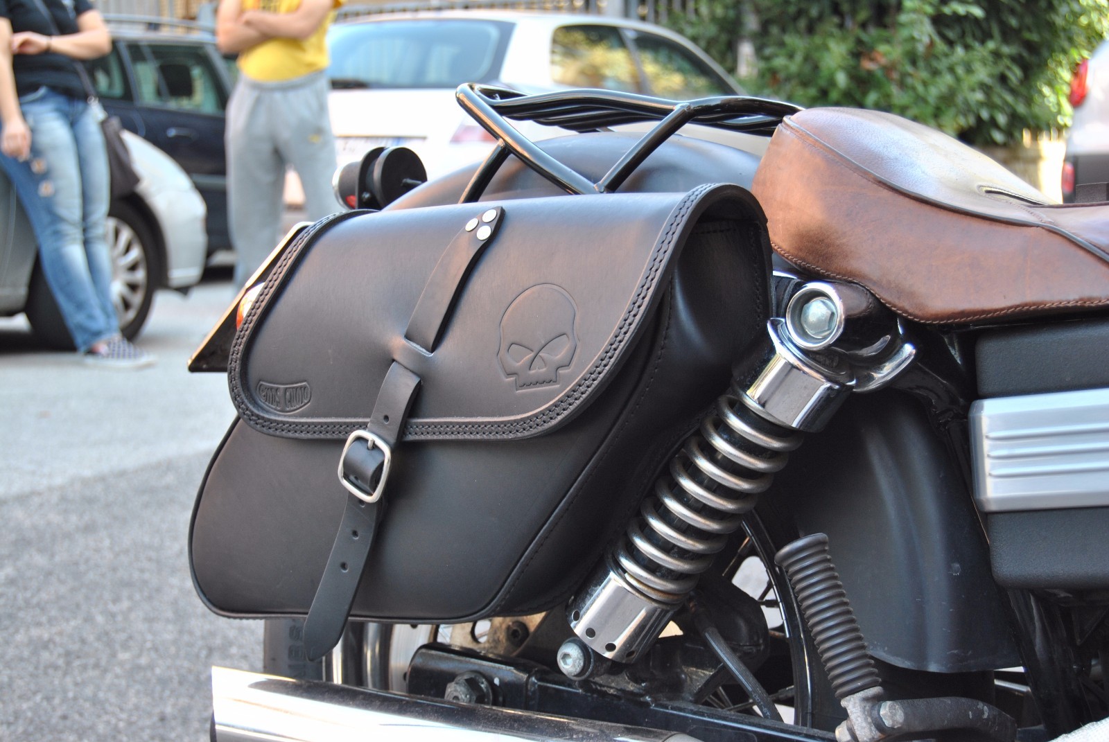 SADDLE BAG RIGHT SIDE FOR HARLEY DAVIDSON DYNA BEST ITALIAN QUALITY& STYLE