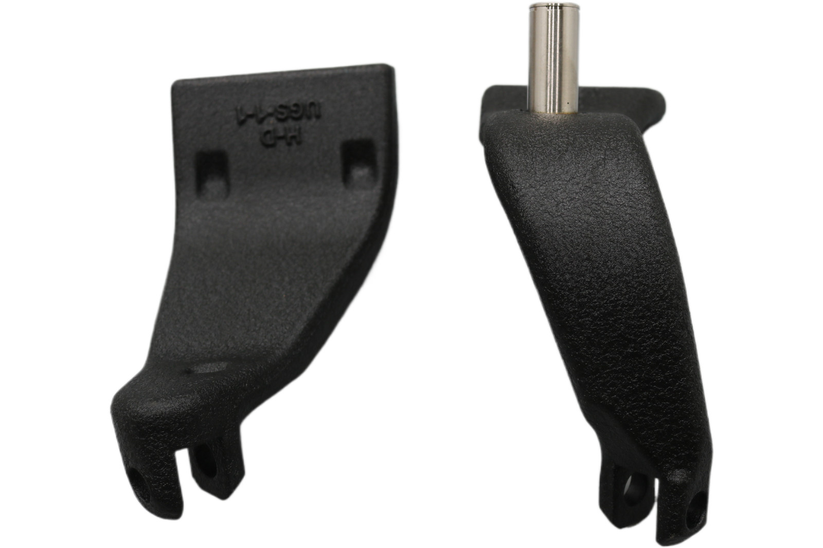50667-07 50666-07 NEW OEM 2007-2017 HARLEY-DAVIDSON DYNA FOOTPEG MOUNTS PAIR