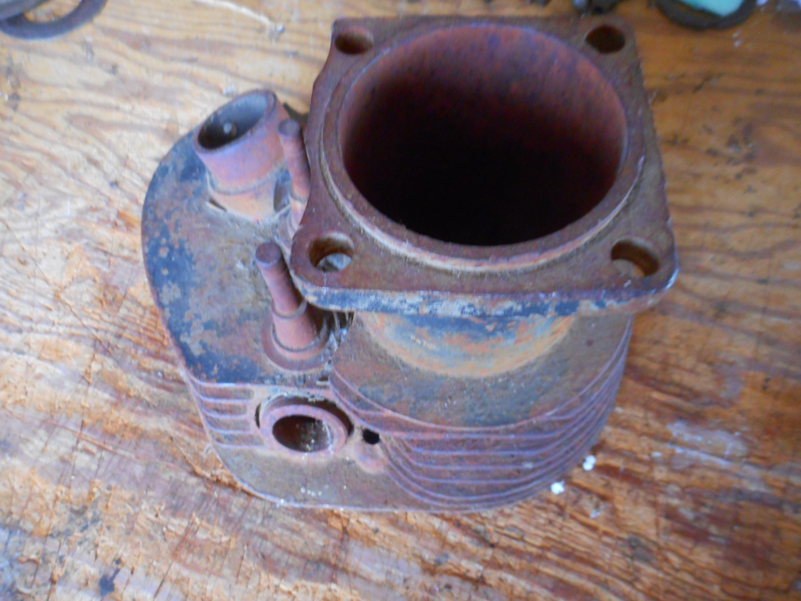 Indian 1941 741 Scout Engine Motor Front Cylinder 2.735 Bore 37 Inch 93349