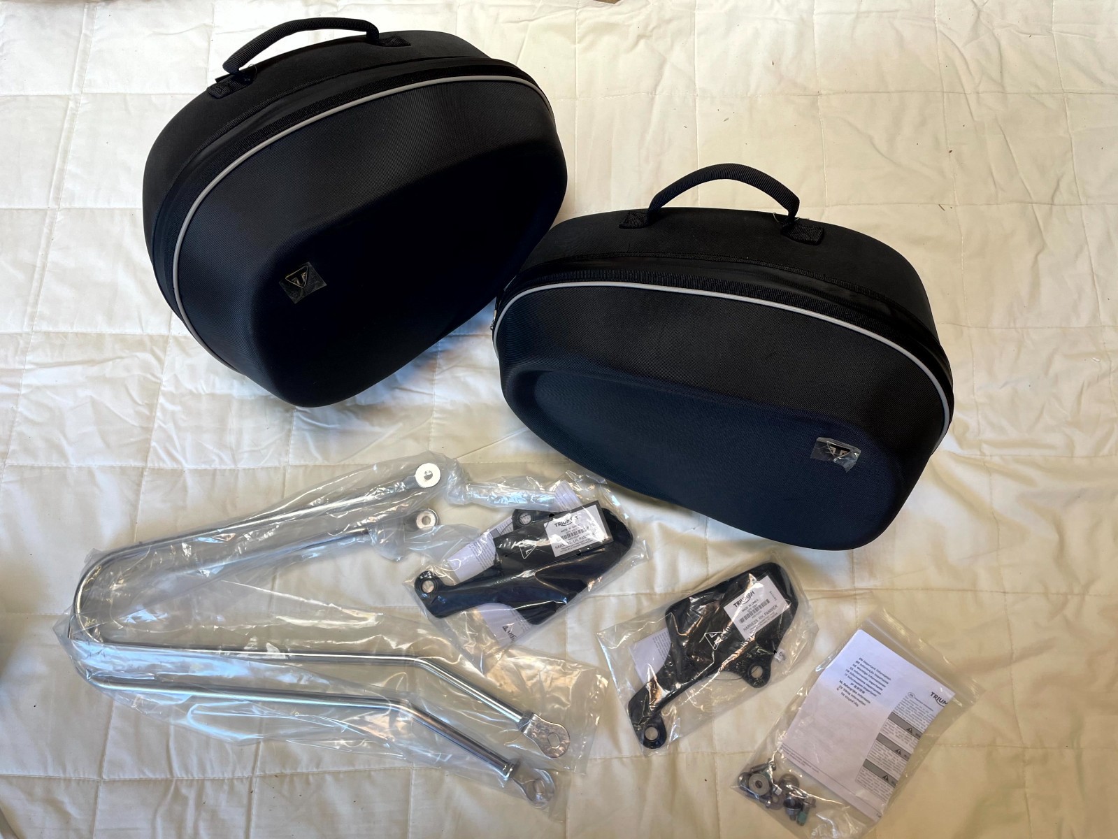 OEM Triumph Thruxton 1200 R Black Nylon Side Panniers Saddlebags Rails A9518150