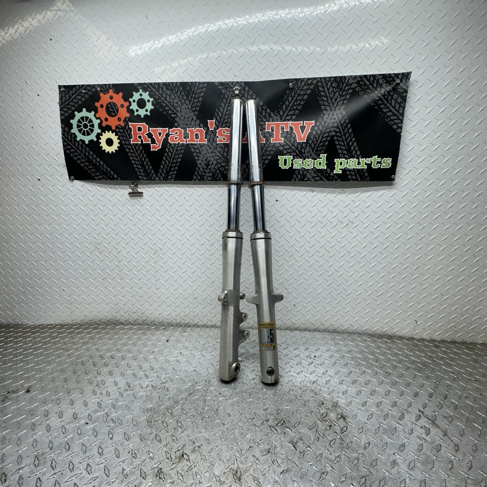 Front Forks Tubes Legs 2005 Suzuki Boulevard C50 3310 x