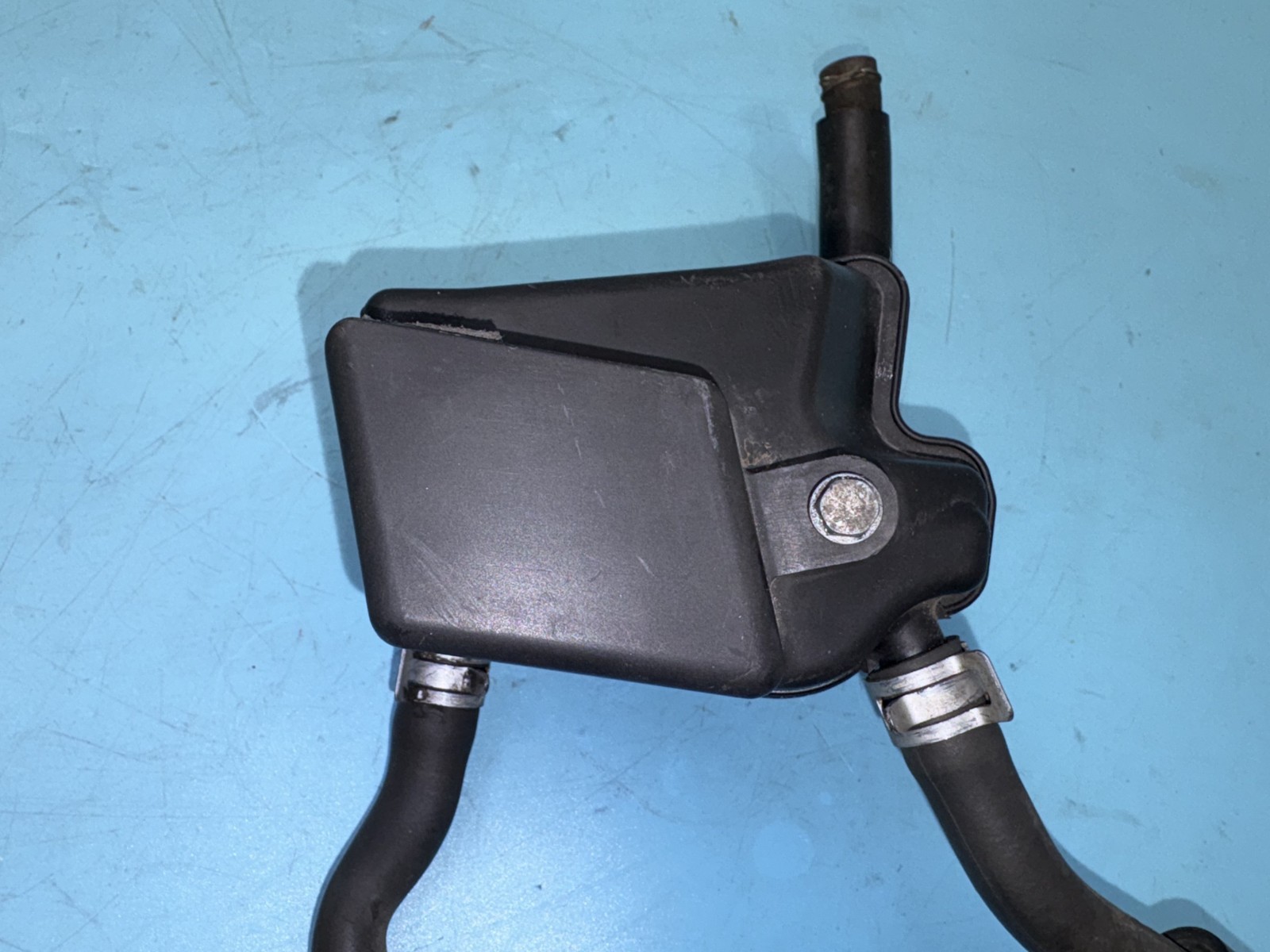 2003 03-04 Kawasaki KLX400SR Breather Separator