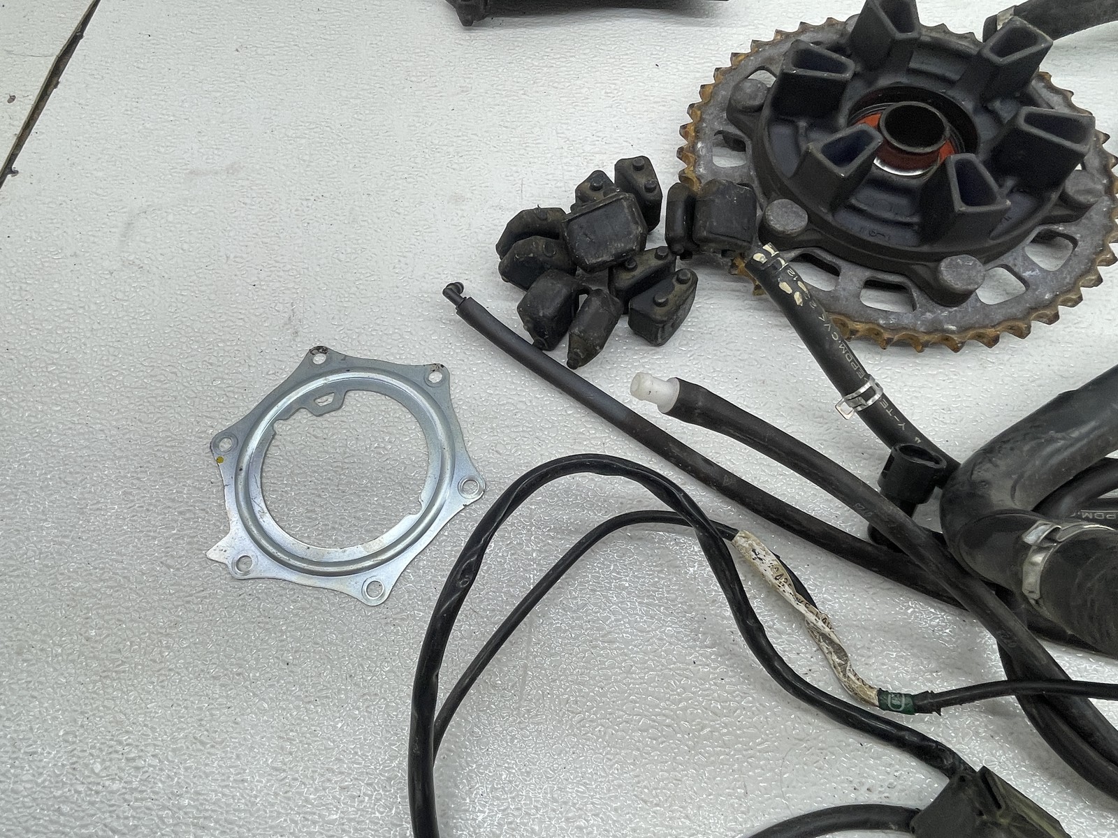 24-26 HONDA CBR1000RR PARTS HARDWARE SPROCKET PEG COVER HORN NUTS BOLTS