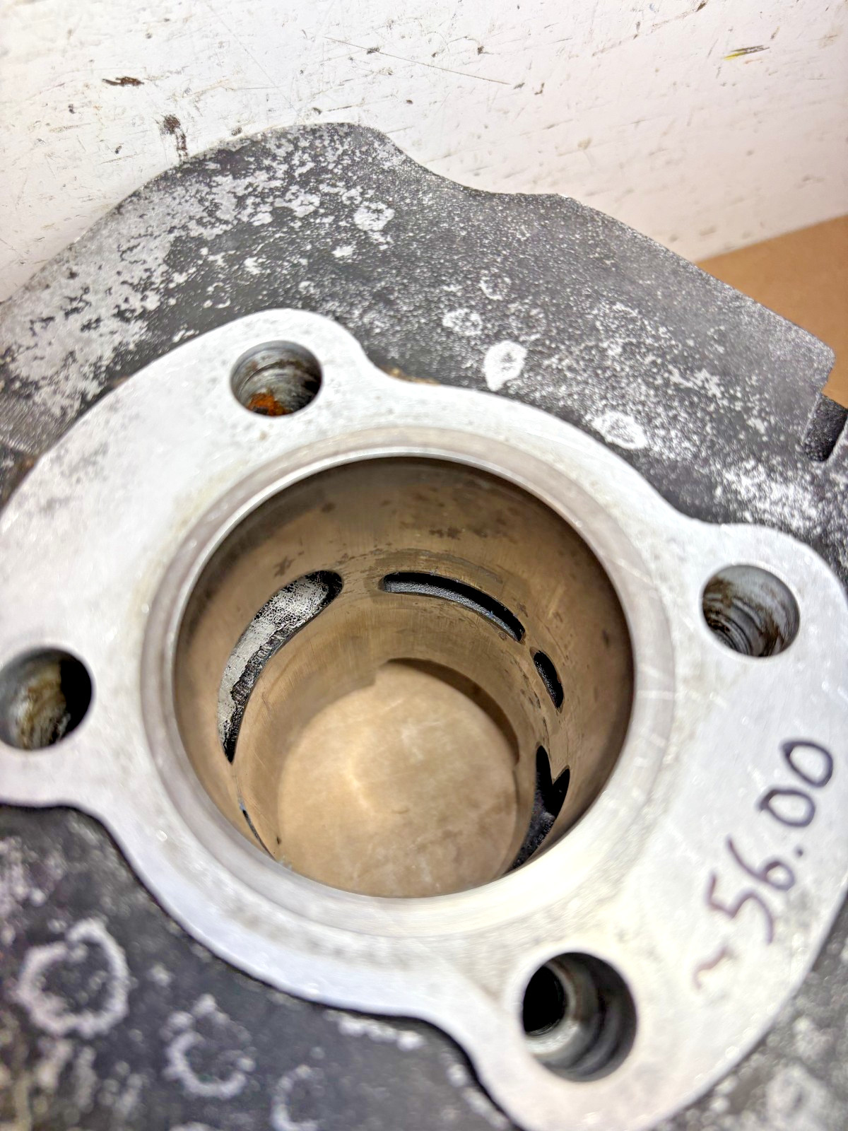 Yamaha AT2 AT3 125 Engine Cylinder and Piston / Jug / 56mm STD/ 316-11311-02-00