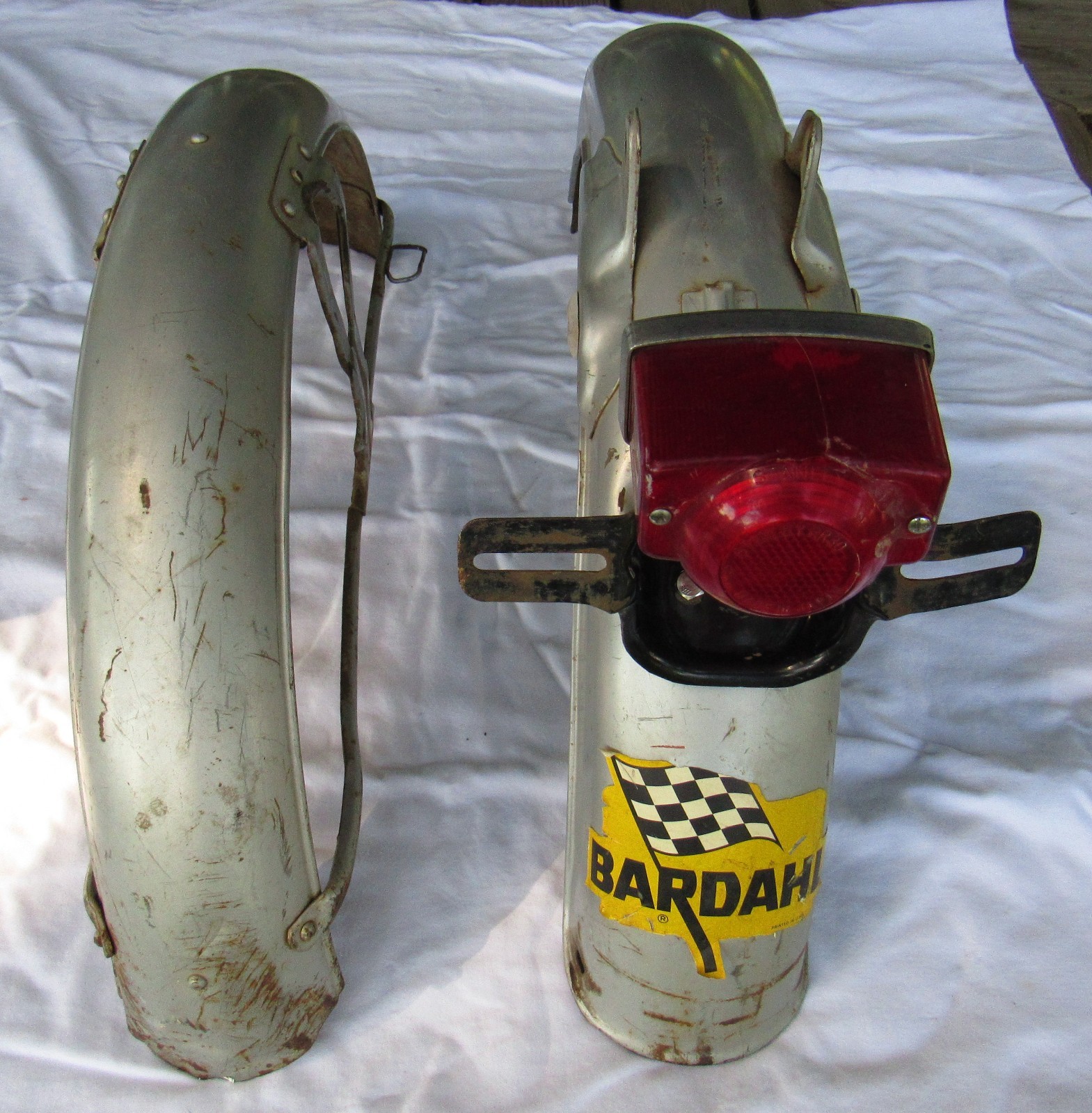 1965 – 1968 Honda S90 FRONT & REAR FENDERS WITH TAILLIGHT