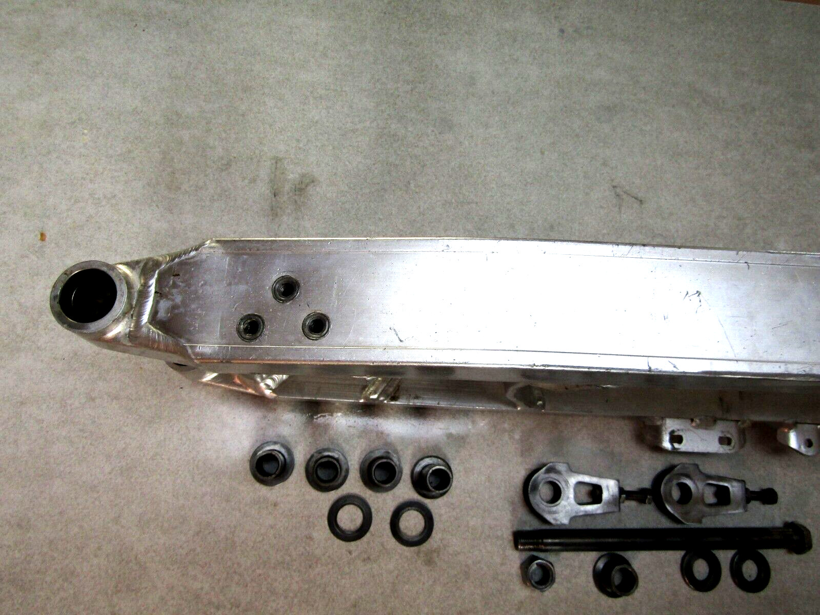 HUSQVARNA,CAGIVA 1985 WMX125,WRK125,SWINGARM,PIVOT BOLT,BEARINGS,AXEL,TENSIONERS