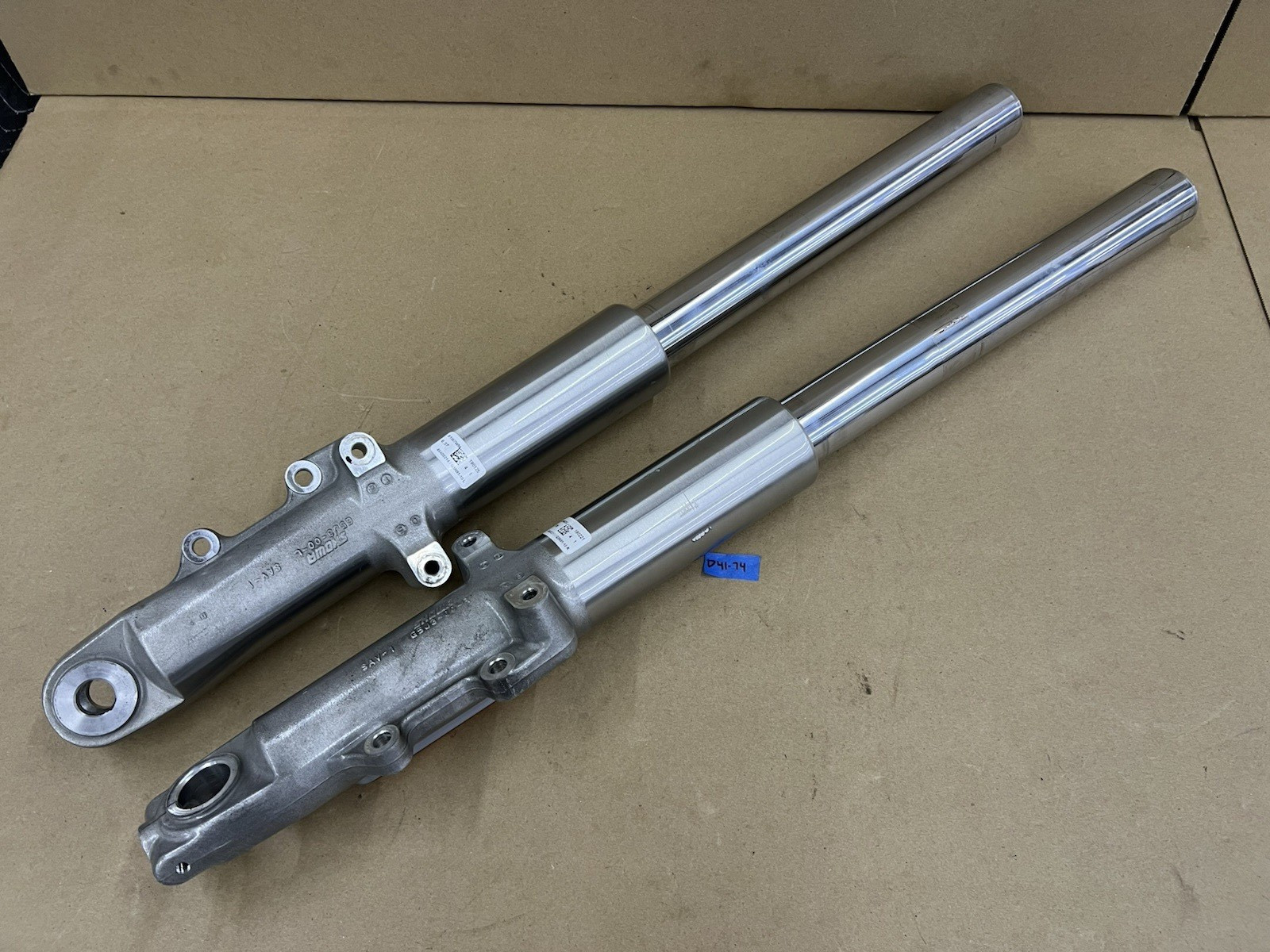 2014-2024 Harley-Davidson Tri Glide Trike Fork Legs 45400215 BENT