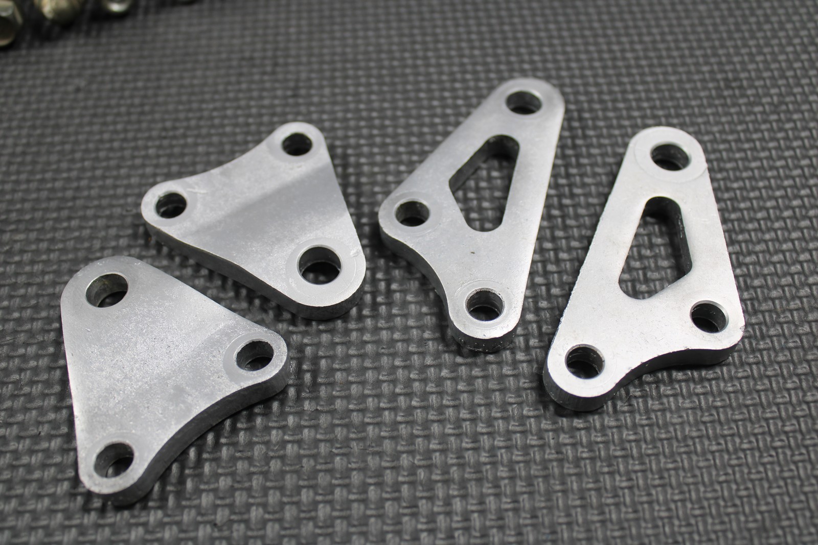 1996 96-04 HONDA XR250R OEM ENGINE MOTOR MOUNT STAY HANGER BRACKETS BOLTS RUBBER