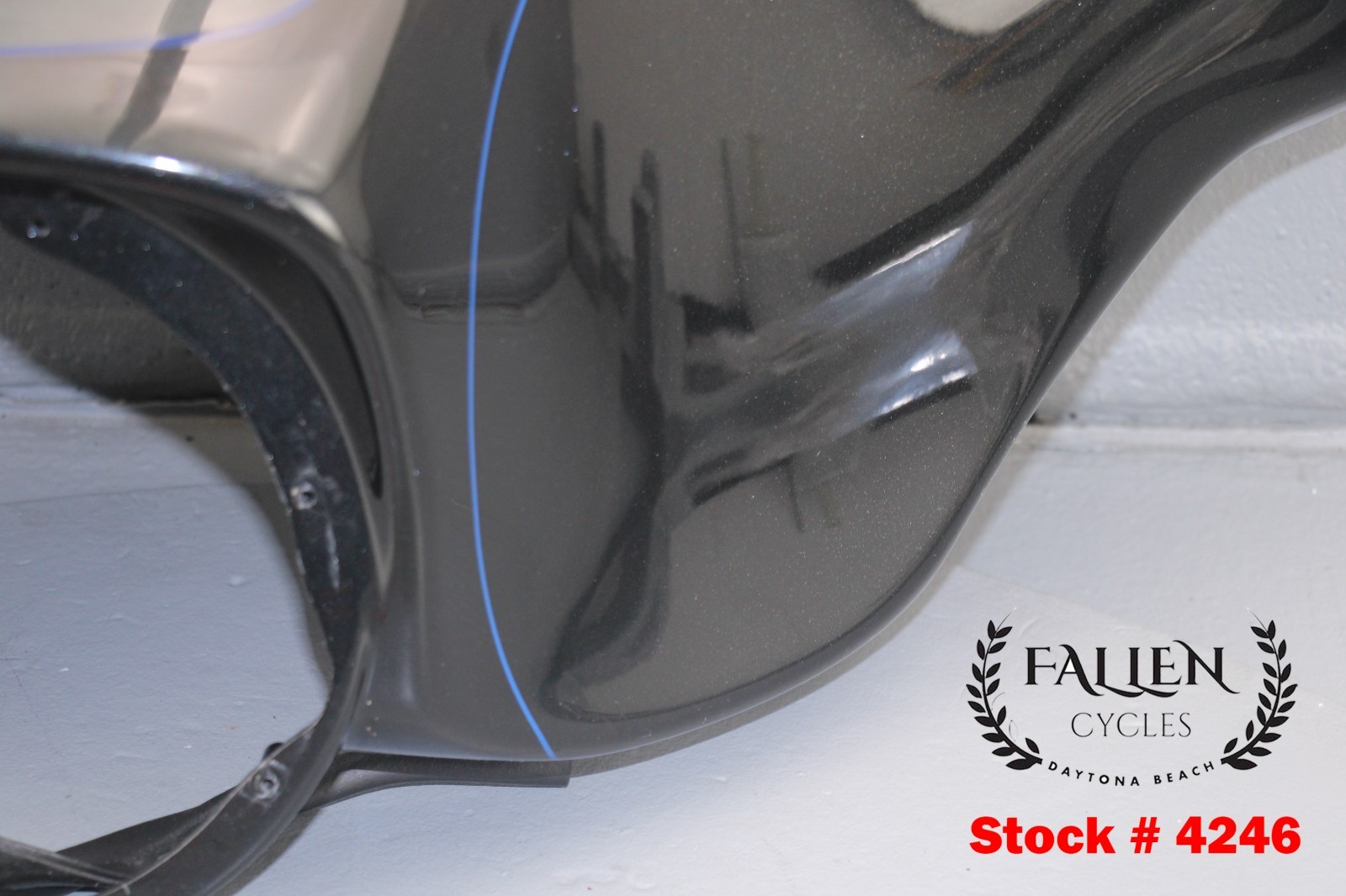2013 Harley Electra Glide CVO Front Outer Fairing DIAMOND DUST / OBSIDIAN #4246