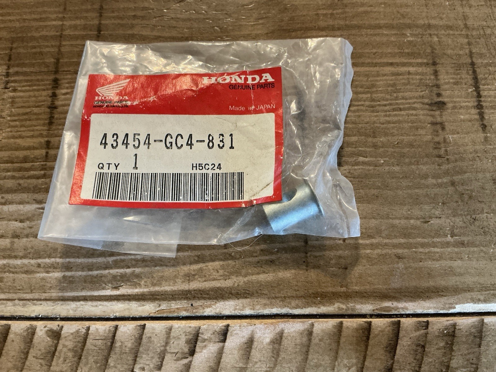 Honda N.O.S. Part # 43454-GC4-831