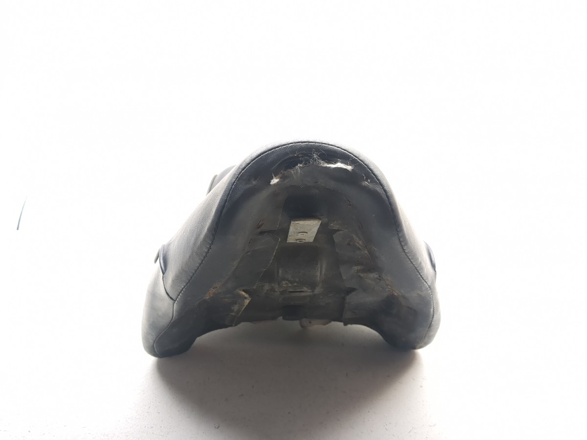 01-06 Harley Softail Standard FXSTI Full One Piece Driver Passenger Seat