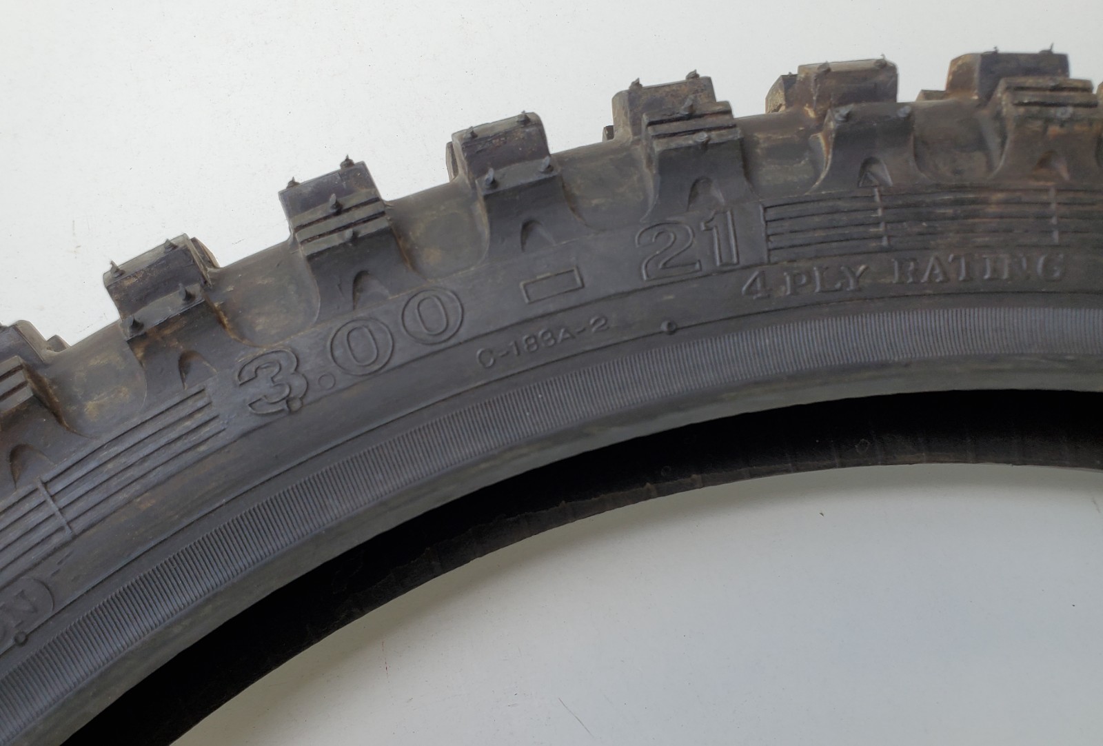 HARLEY DAVIDSON 43104-77M MX250 CHENG SHIN C183A 3.00-21 FRONT TIRE 250 MX 1978