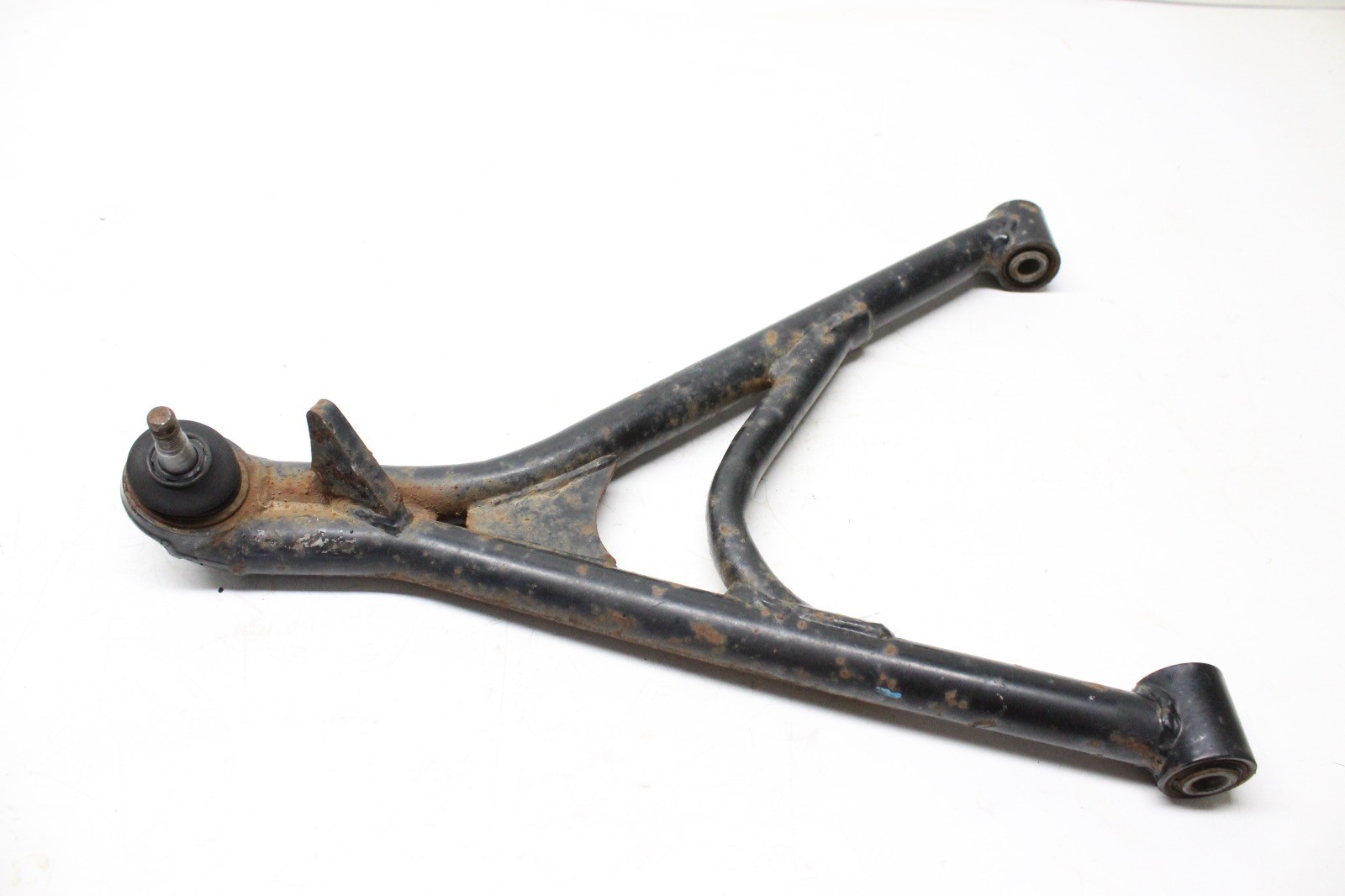 1986 KAWASAKI BAYOU 300 OEM A Arm Right Front Lower 39007-1077