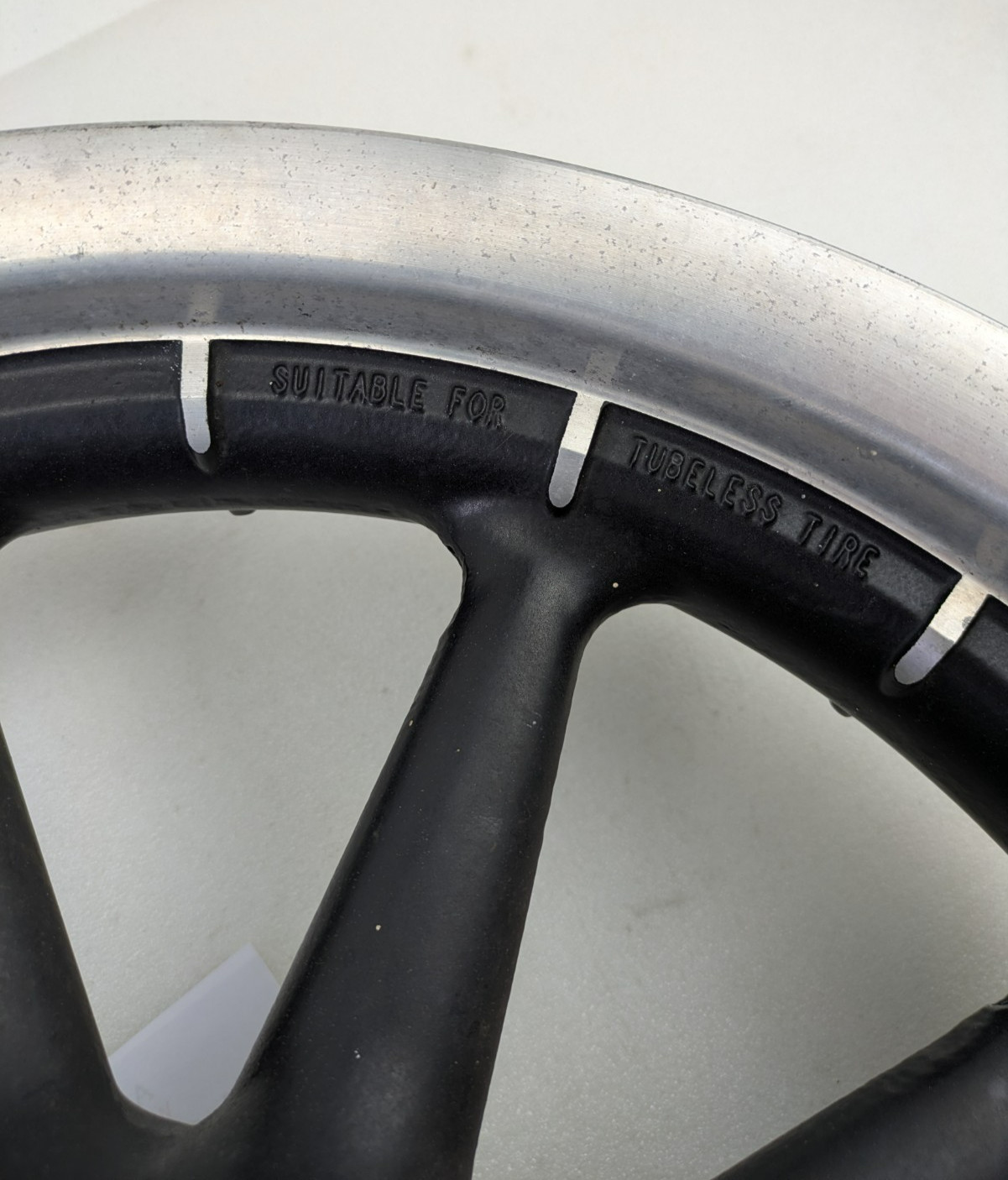 Harley-Davidson 2000-2007 Touring Front Wagon Wheel + Bearings 43493-00