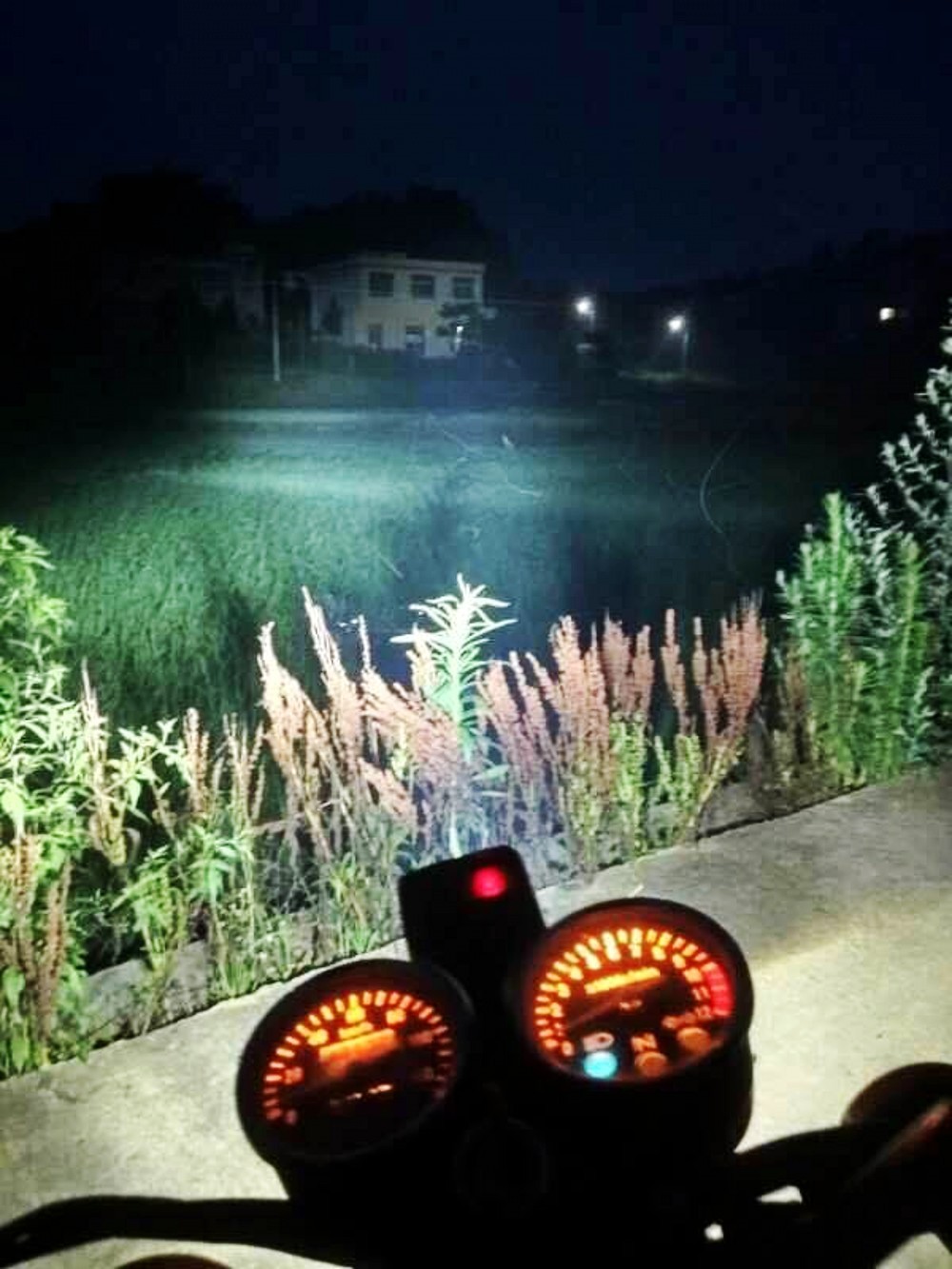Black 5-3/4” 5.75″ inch 80W LED Motorcycle Headlight Halo High Low Beam 4800LM