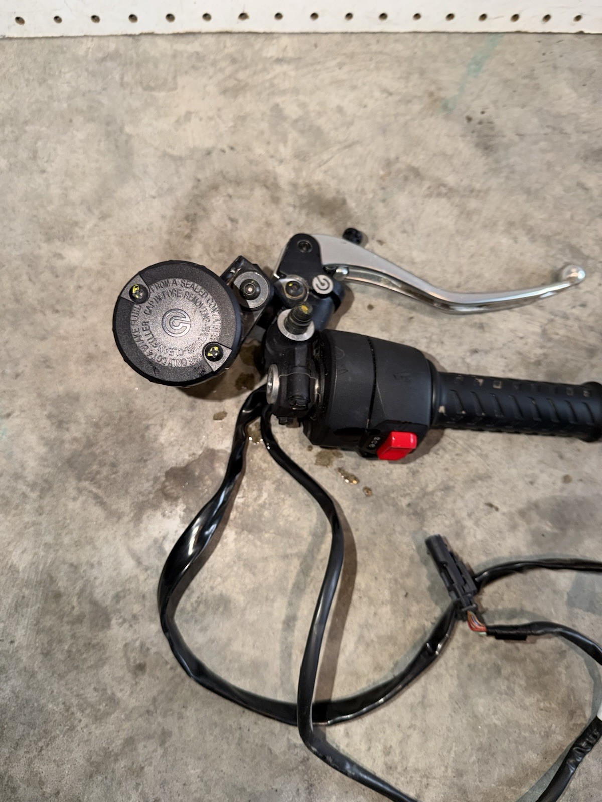 2025 25-26 Aprilia RS660 RS 660 RIGHT SIDE CLIP ON HANDLEBAR CONTROLS BRAKE OEM