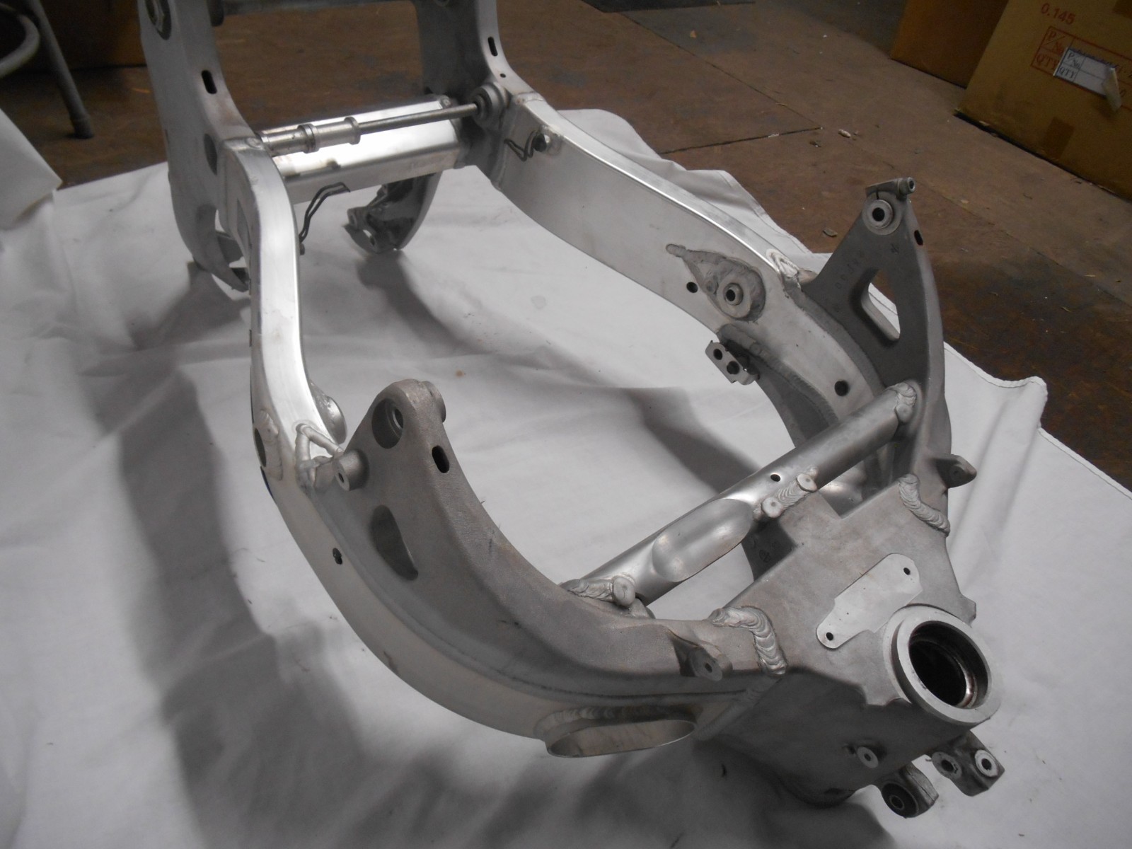 2006 Suzuki GSX1300R Hayabusa GSXR 1300 Gen 1 Busa OEM Main Frame Chassis 99-07