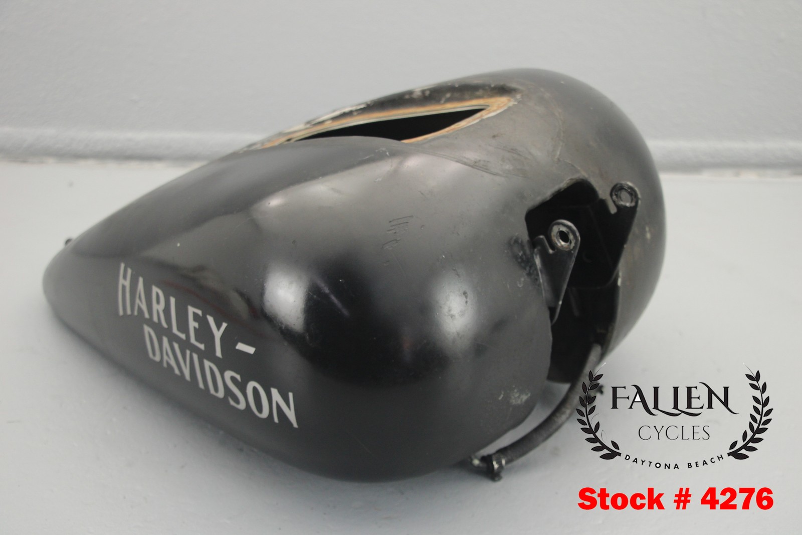 NO DENT 2007 Harley Dyna Fuel Gas Tank SPRAY PAINT #4276