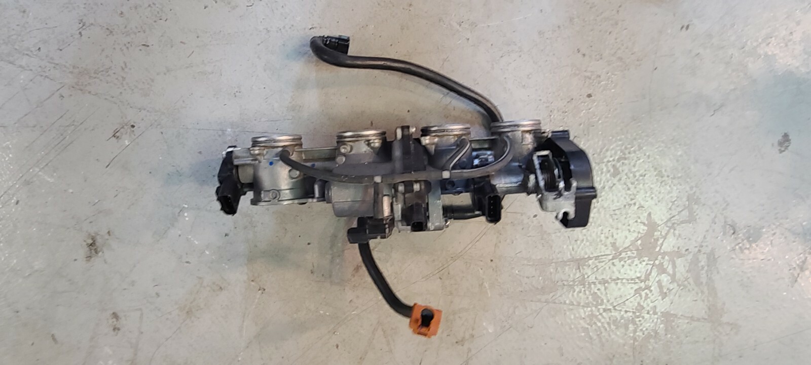 # 09 11 YZFR1 YZF R1 Fuel Injection Throttle Bodies Body Motor Engine 2011 A