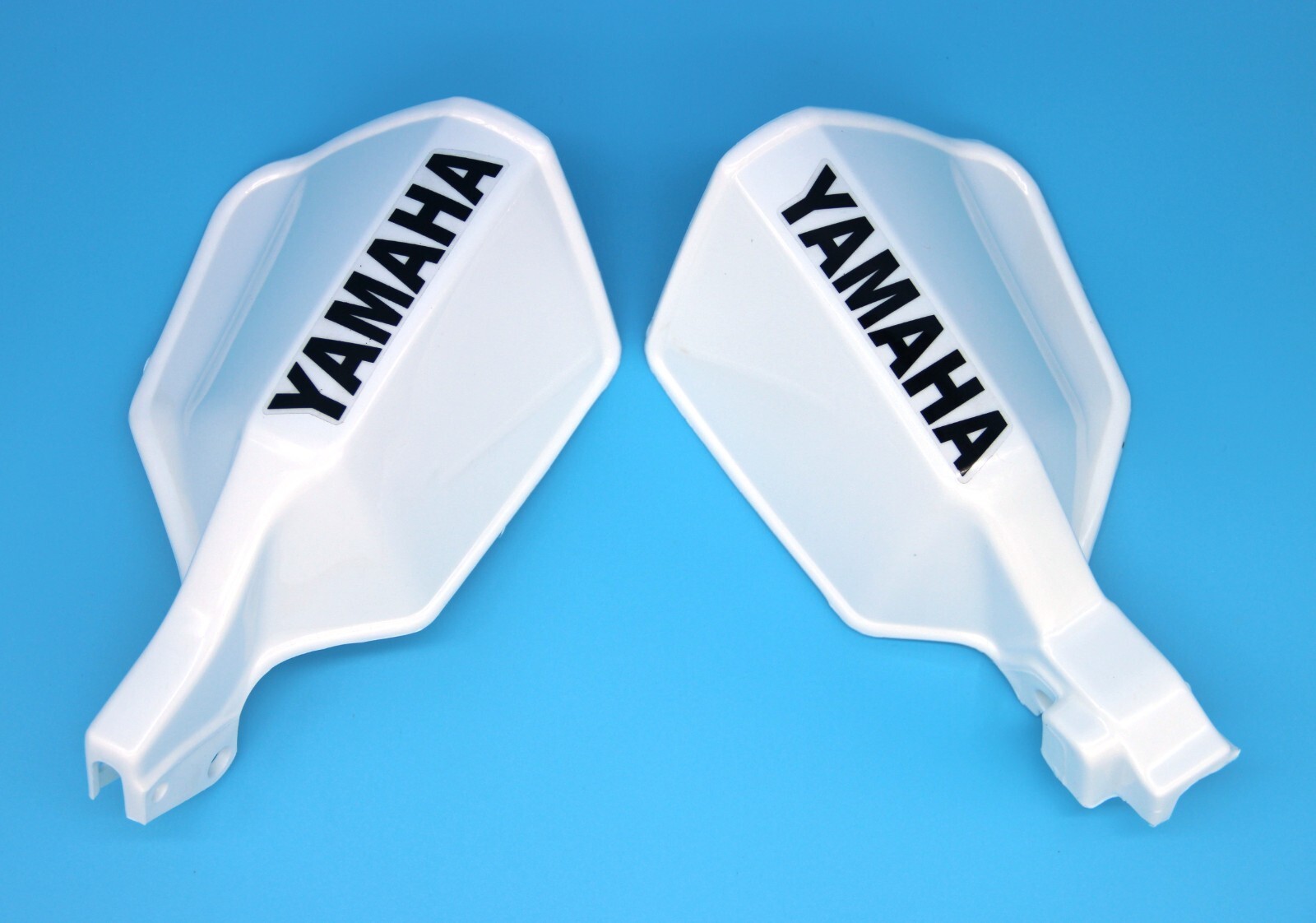 fits Yamaha DT 125 – 175 – 200/ XTZ 125 White Grips Hand Cover Guard LH/RH
