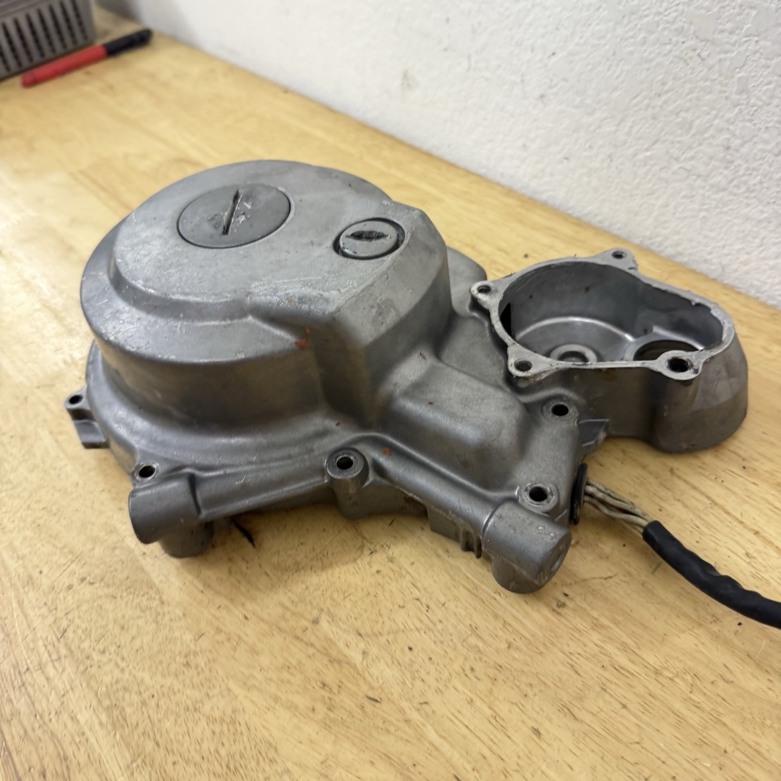 2003 Yamaha Raptor 660 OEM Stator Cover Magneto Left Case (01-05) #84
