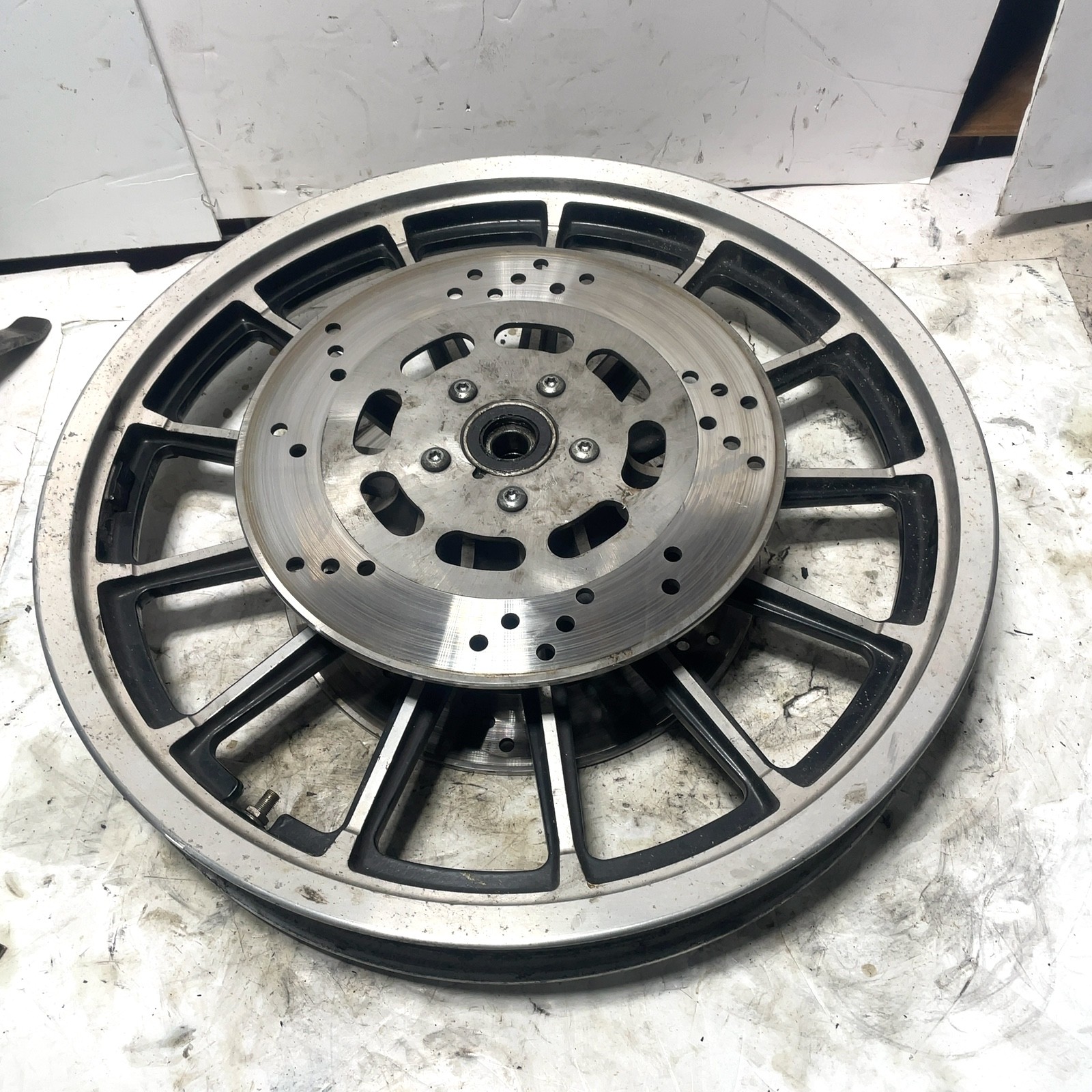 96-99 Harley Dyna Sportster 19×2.15 13 Spoke Front Wheel Black DUAL DISC