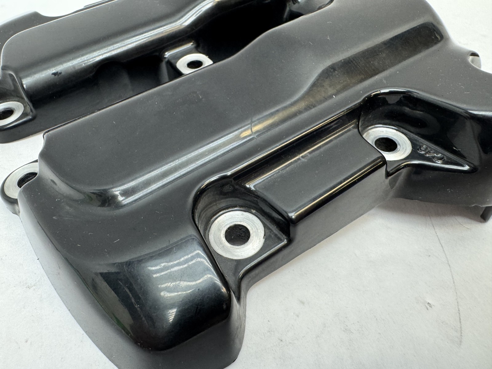 Harley Davidson M8 Models Gloss Black Top Rocker Box Cover 25700371 Used